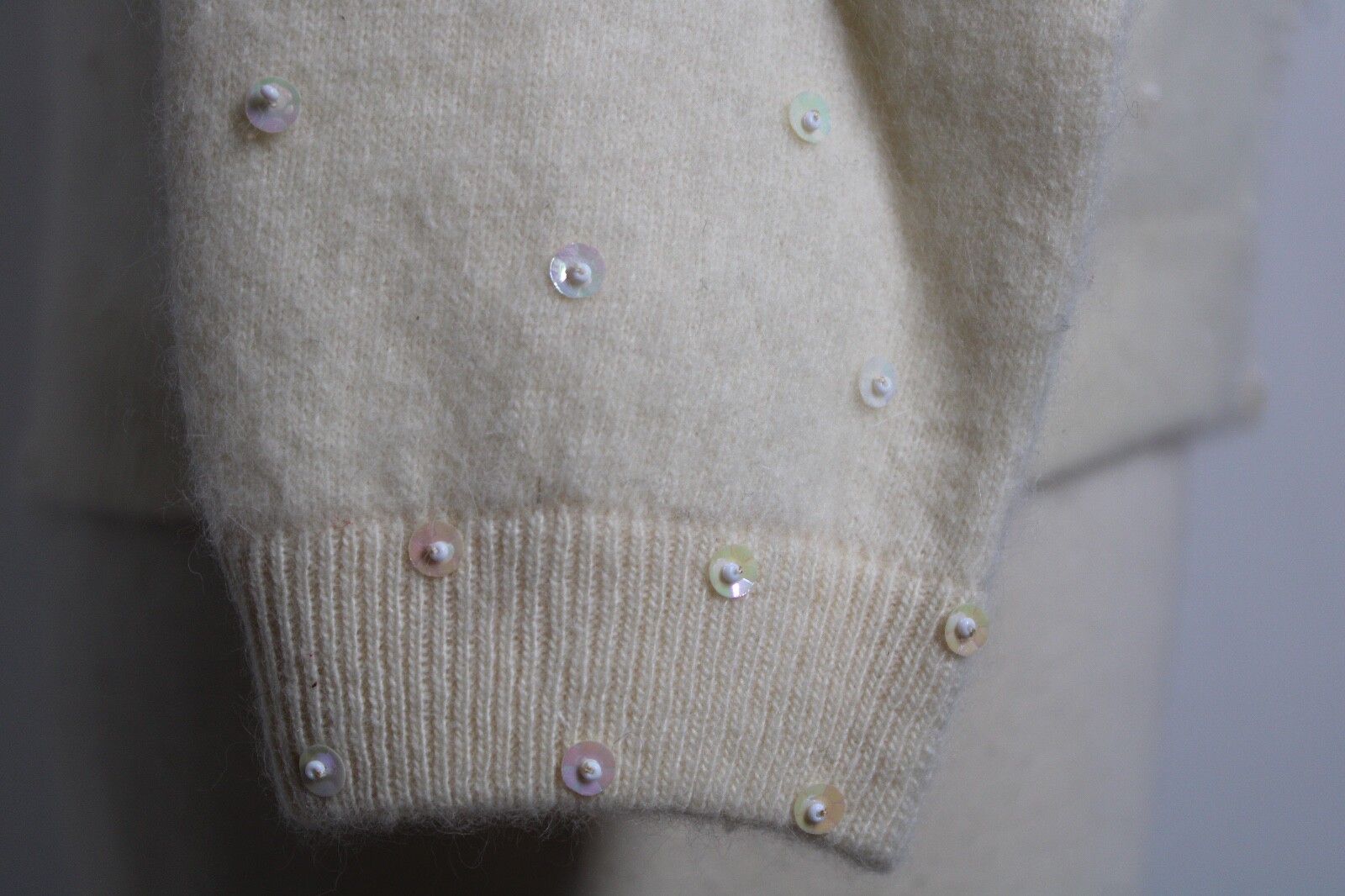 Vtg The Sample Shop Buffalo Ivory Lambswool Angora Beaded Cardigan Sweater