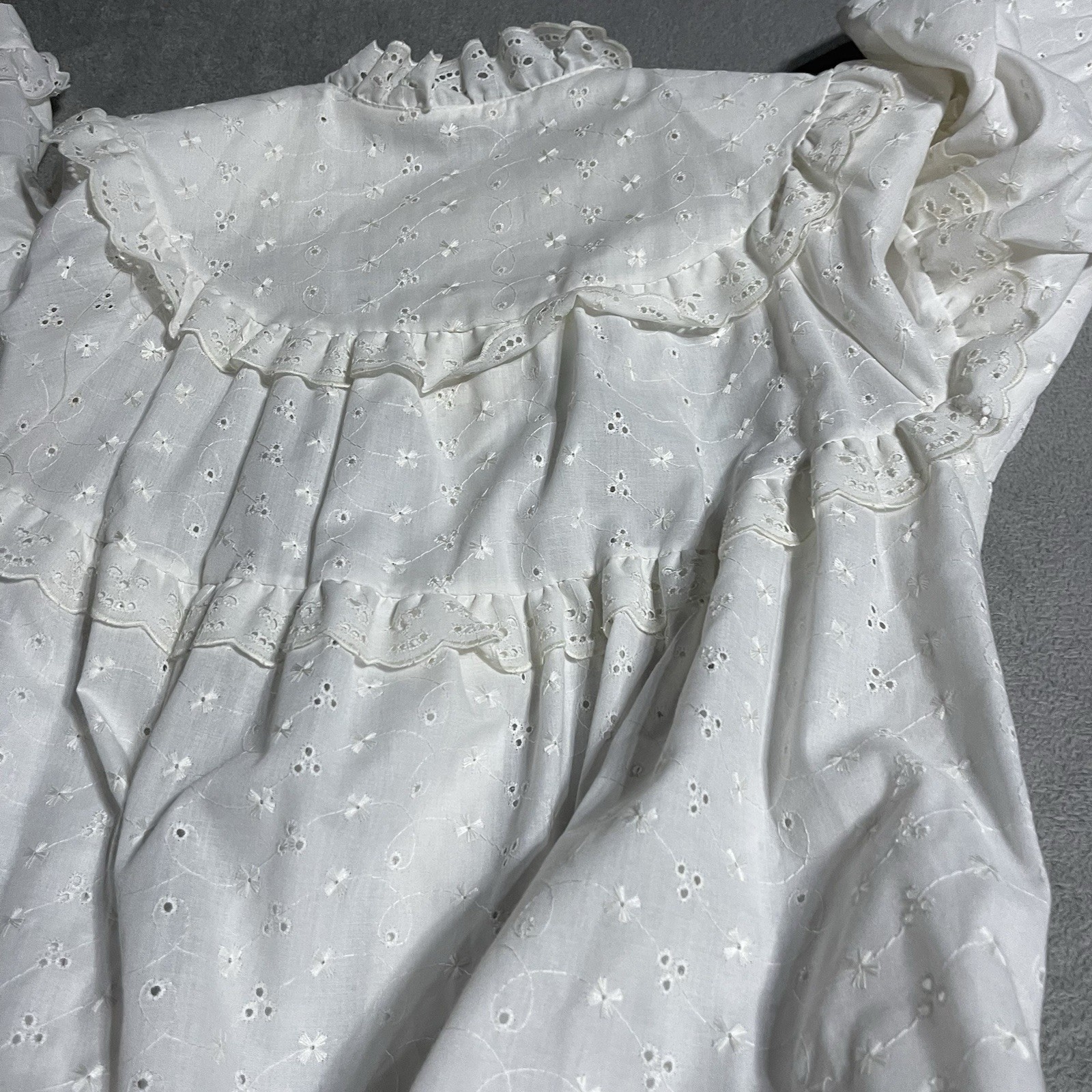 Vintage Ariel Dress Womens Medium Ivory Eyelet Button Front Ruffle Prairie