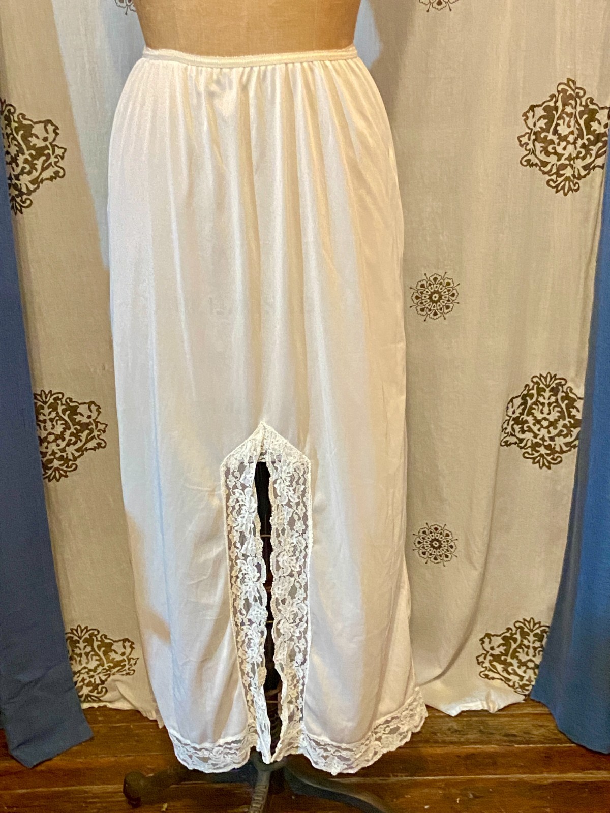 vtg Formal Long Ivory Half Slip LACE Nylon Slit Up Front Cottagecore Coquette L