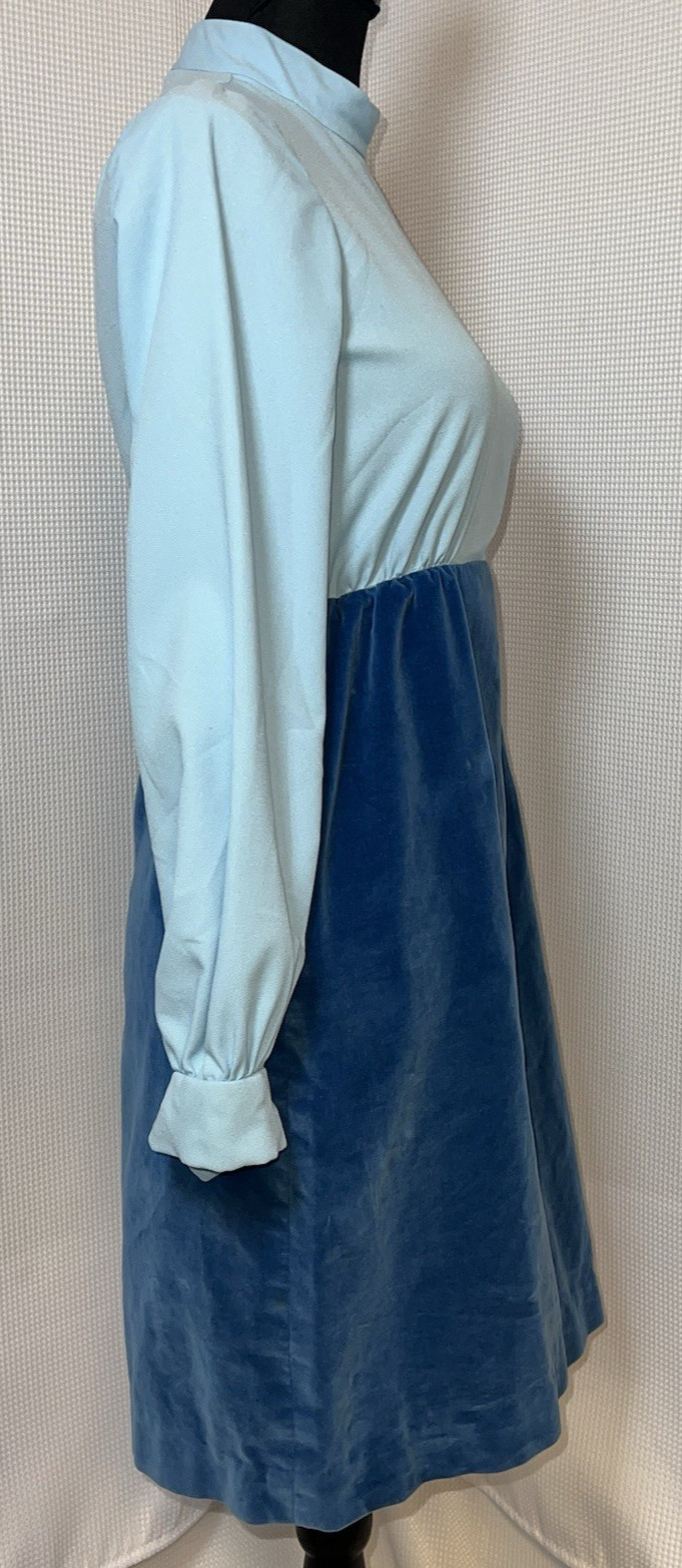 Vintage Unbranded Dress Two Piece Set Jacket Blue Velvet 60 Jeweled Buttons u90
