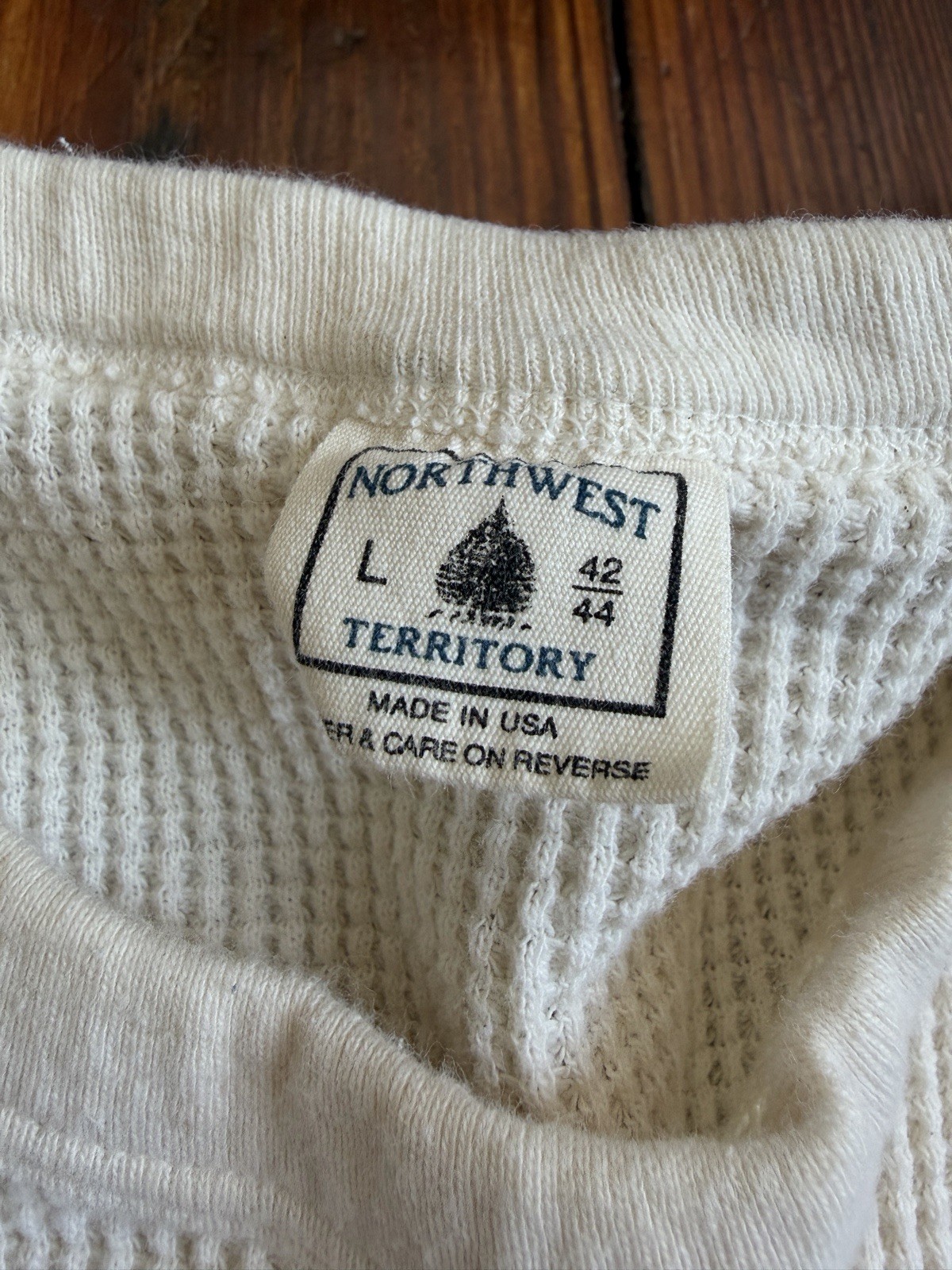 Vintage Northwest Territory off white waffle thermal top 100% cotton cropped