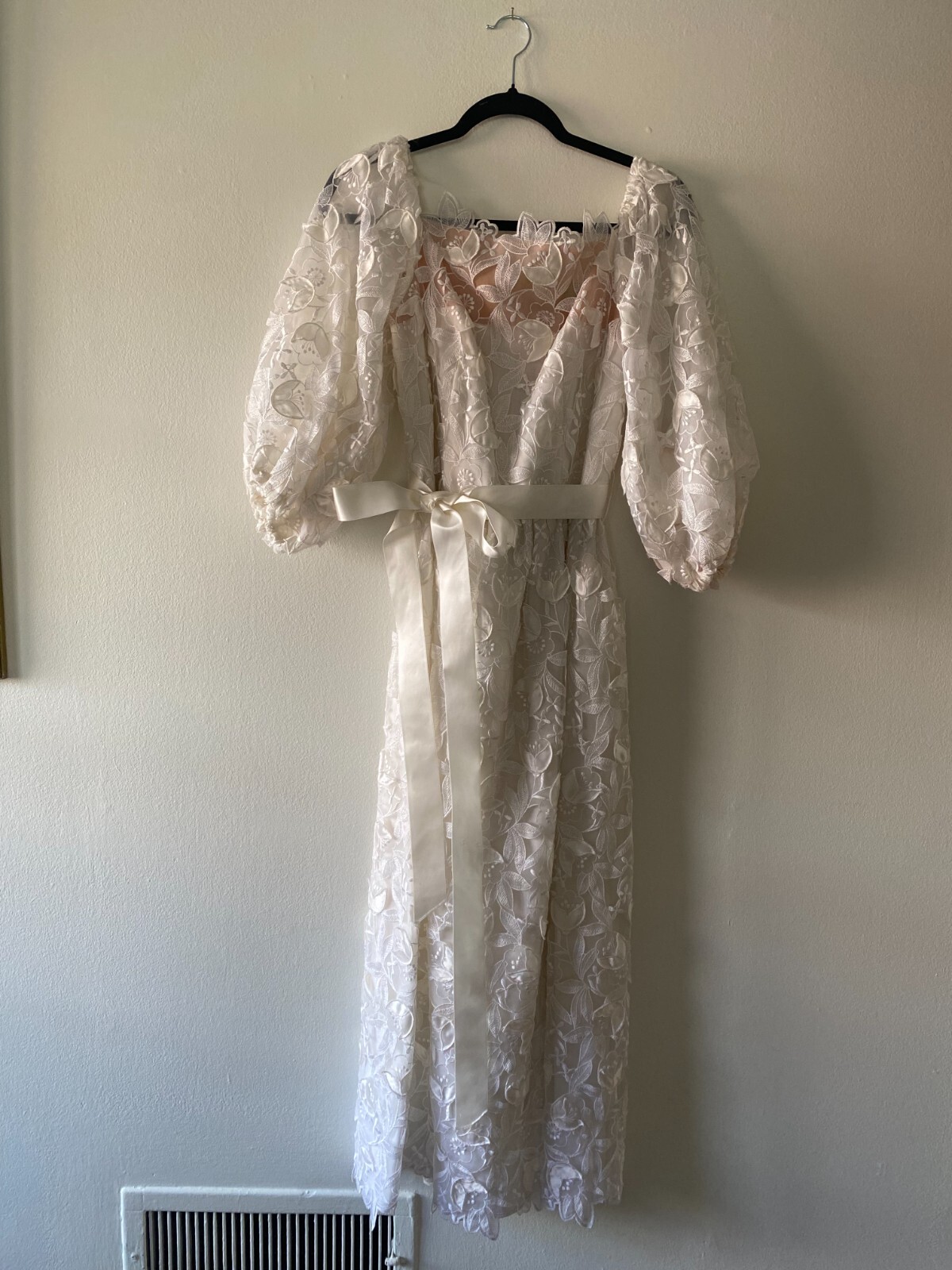 VTG 80s Richilene Ivory Lace Floral Applique Puff Sleeve Dress Cottage Bridal