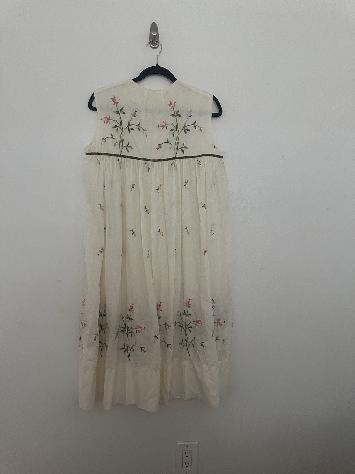 Eyes Ful by the Flaums Embroider Nightgown Ivory