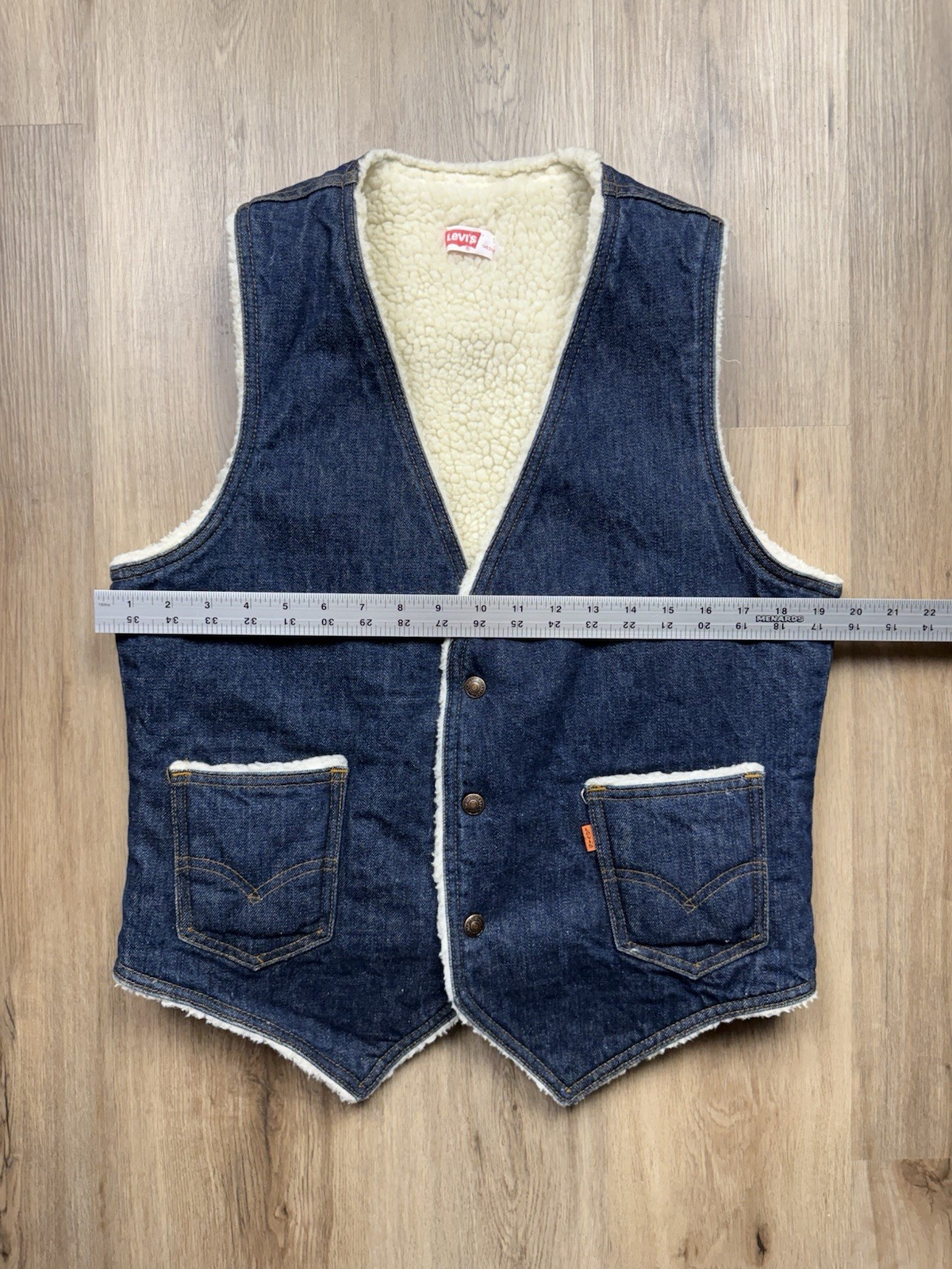 70s VINTAGE Levi’s Sherpa Denim Vest Size Medium Orange Tab Dark Wash USA Women