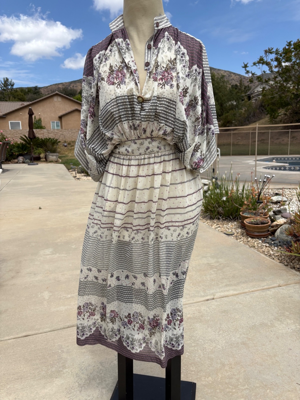 Vintage 70s Kimono style Floral Calico Shear Sheath Party Day Dress Boho S