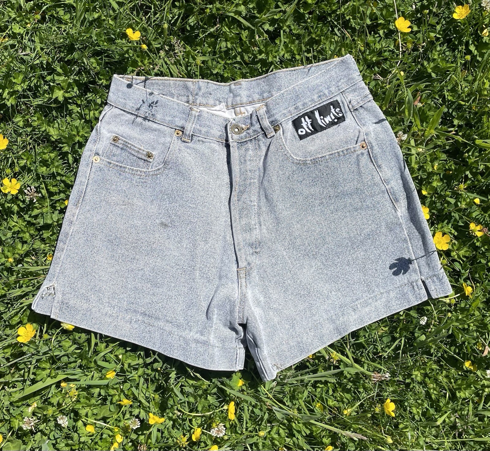 Vintage Off Limits Denim Shorts Size 9 Women’s 26-28in Waist 80s 90s Retro
