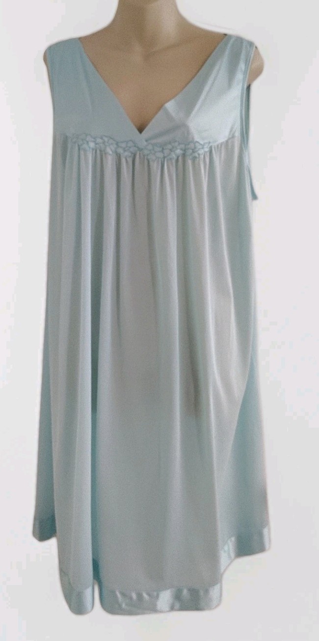 Vintage Vanity Fair Nylon Peignor Set Size XL Icy Aqua Robe Nightgown