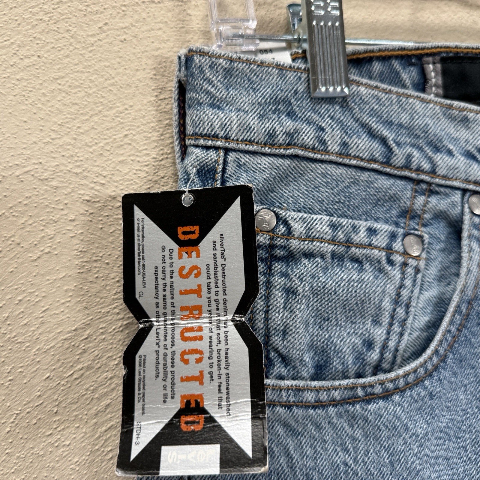 VTG 90s Levi’s SilverTab Loose Jeans Cotton Made in USA Juniors Sz 9 short NWT