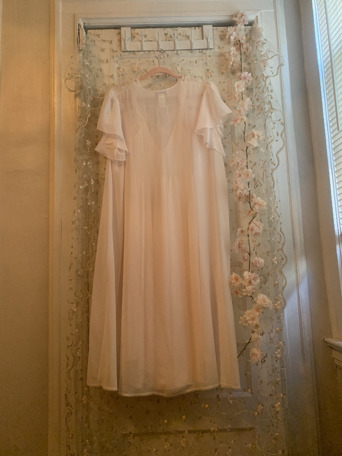 vintage balletcore coquette dreamy pale pink lace nightgown size M