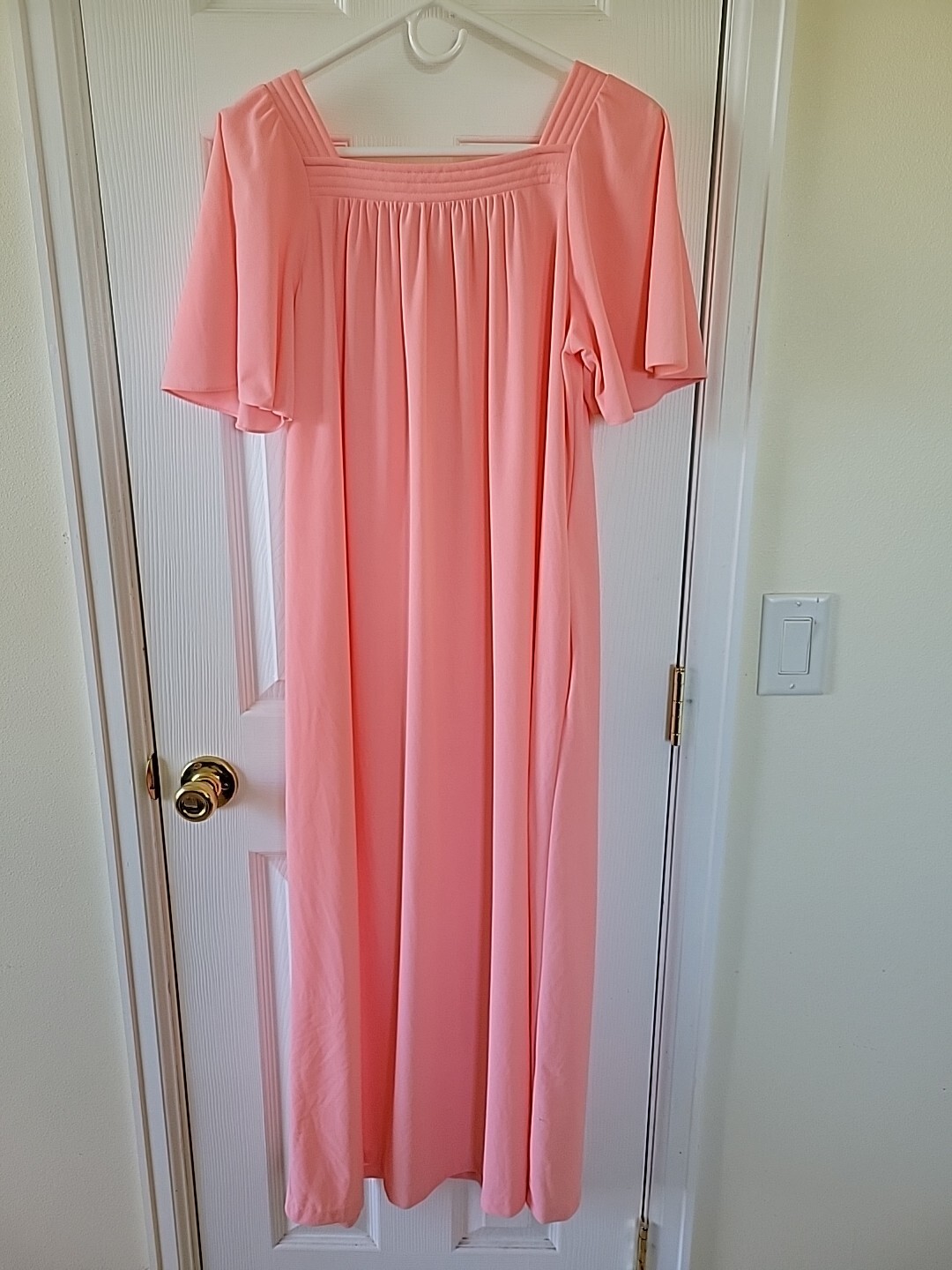 Sears Take Along Housedress Robe Size S/M Shortsleeve 1/2 Zip Peach Maxi VTG