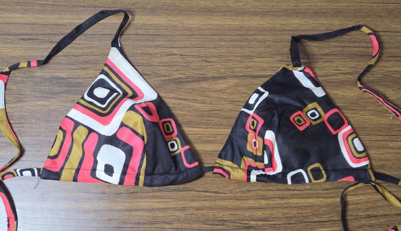 Vintage Miss Hawaii Mod Geometric Triangle Bikini Set Black Pink 60s 70s Retro