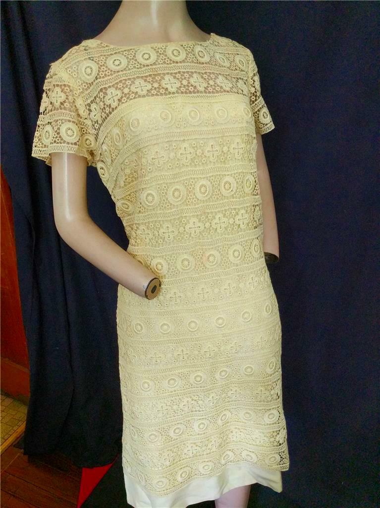 1950’s VINTAGE YELLOW LACE SHEATH METAL ZIPPER DRESS–40″ BUST
