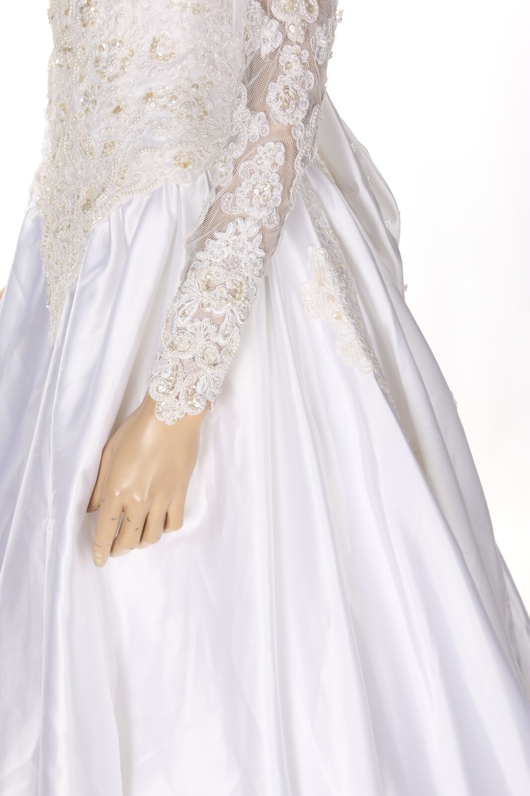 Mon Cheri Vintage 80s 90s White Satin Alencon Lace Long Sleeve Wedding Dress 8