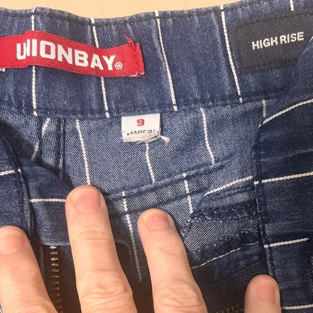 Vintage UNIONBAY HIGH RISE Blue Pinstripe Shorts Size 9 Retro Y2K Preppy 90’s