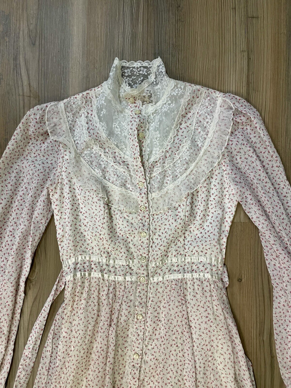 Vintage Mint Condition Gunne Sax By Jessica White Floral Dress