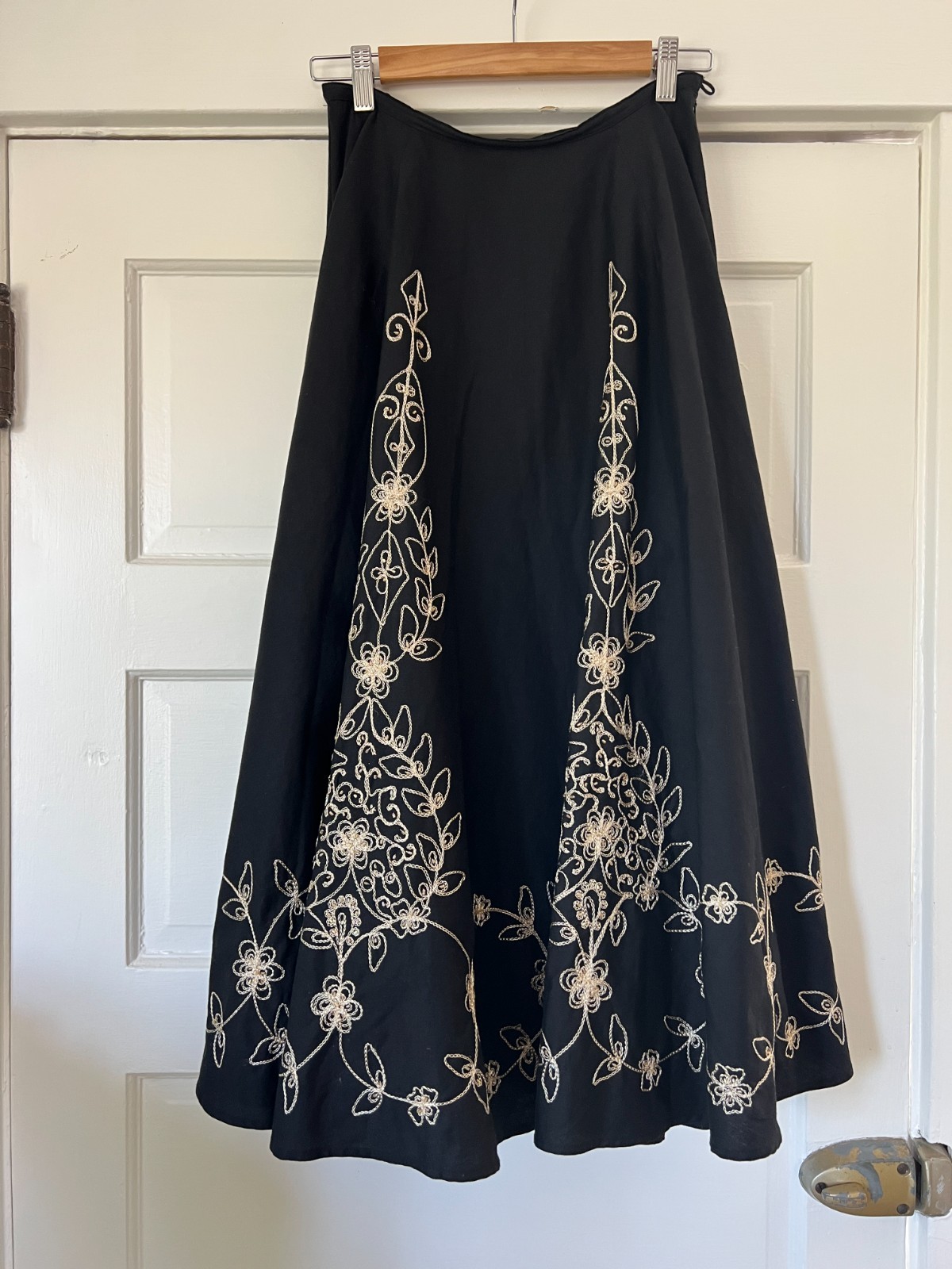Vintage black cotton gold embroidery folk art circle skirt midi skirt small bead