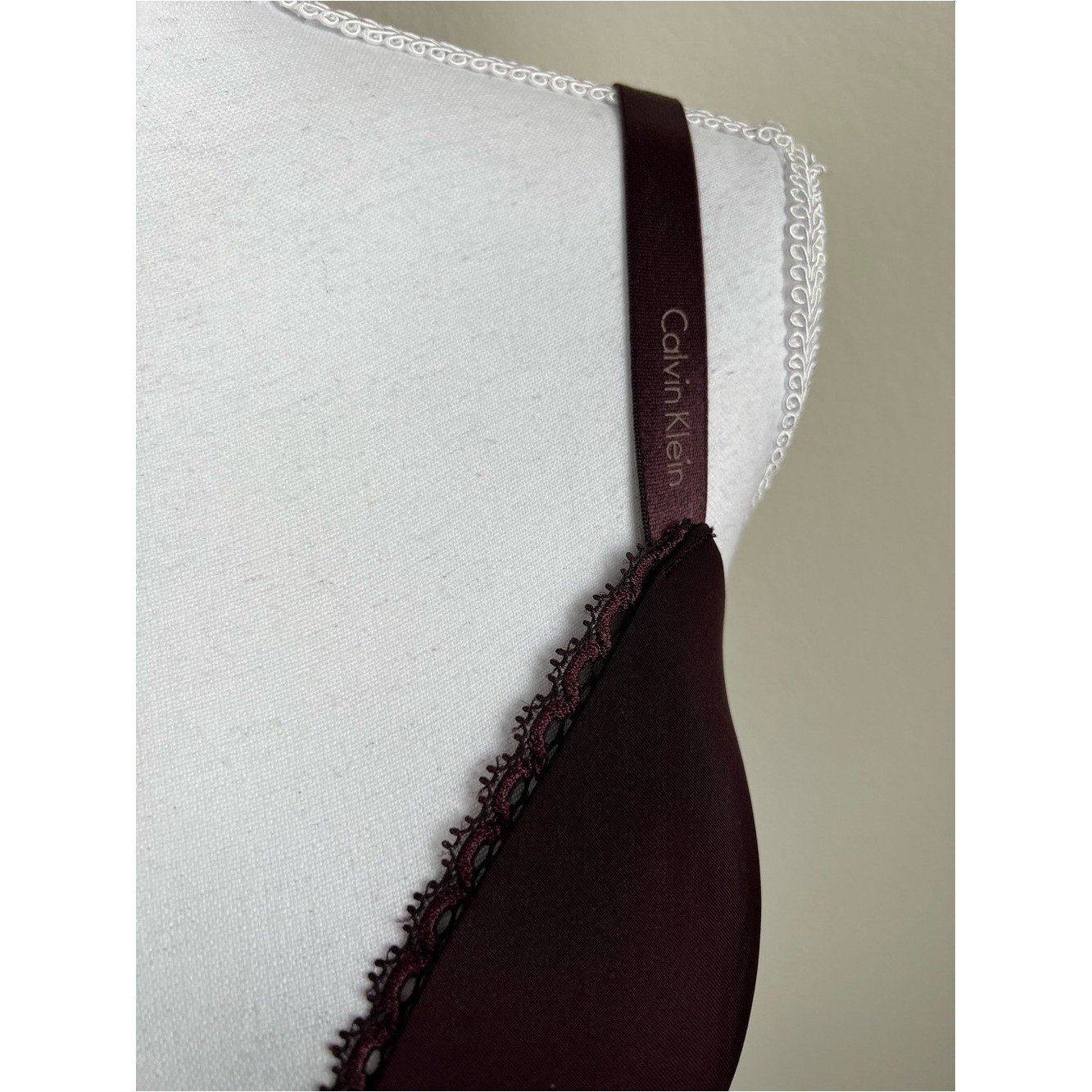 Calvin Klein 36C Customized Lift Lace Bra Burgundy Wine Padded Underwire