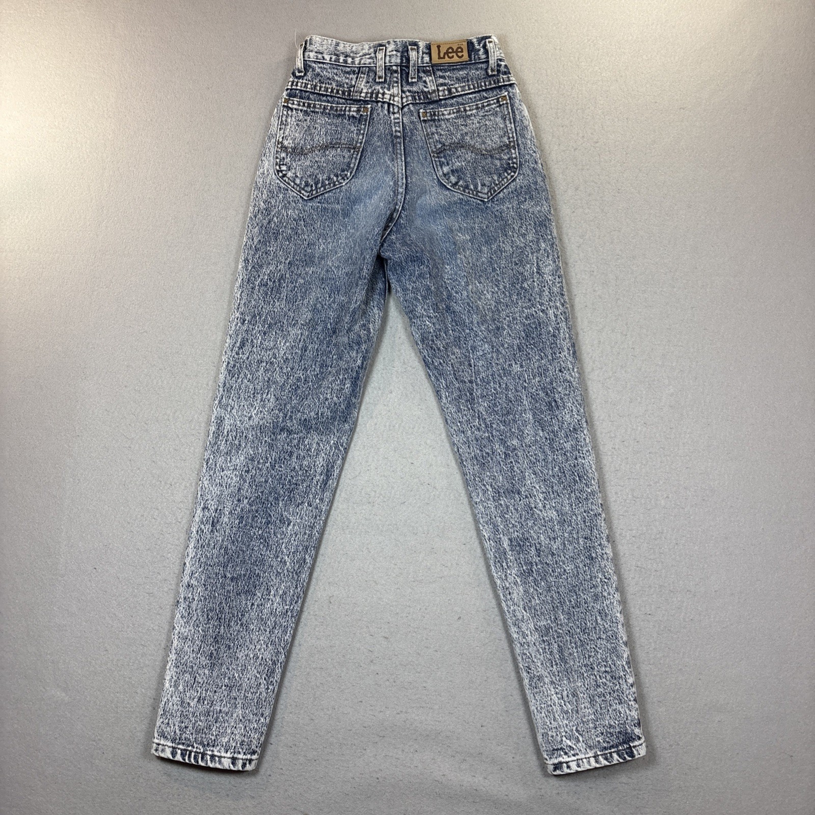 Y2K 90’s Lee High Waisted Mom Jean Made in the USA Tapered Leg Sz 5 100% Cotton