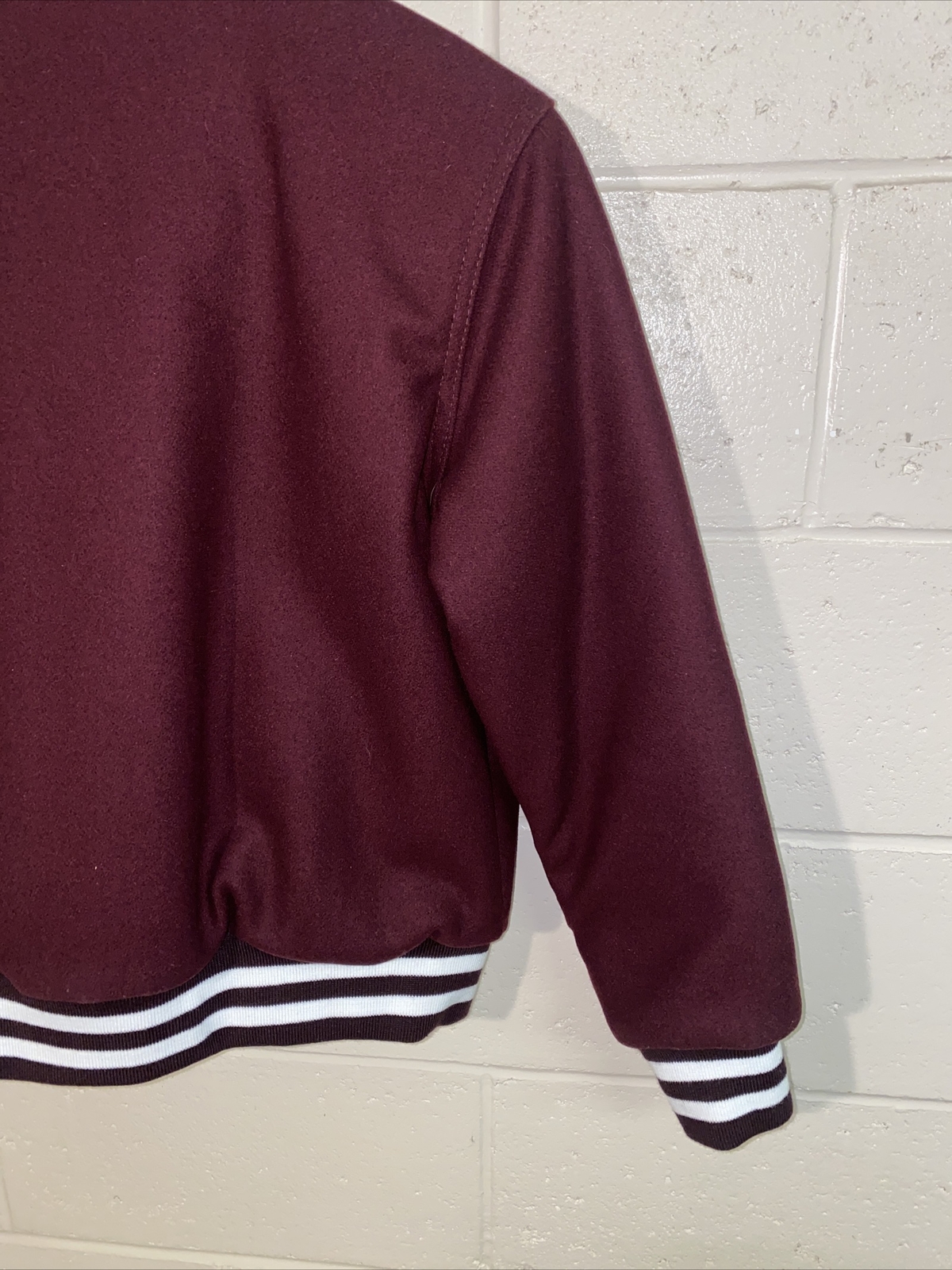 HOLLOWAY WOOL VARSITY JACKET BOMBER MAROON WHITE WOMEN’S MEDIUM. NEW!!!