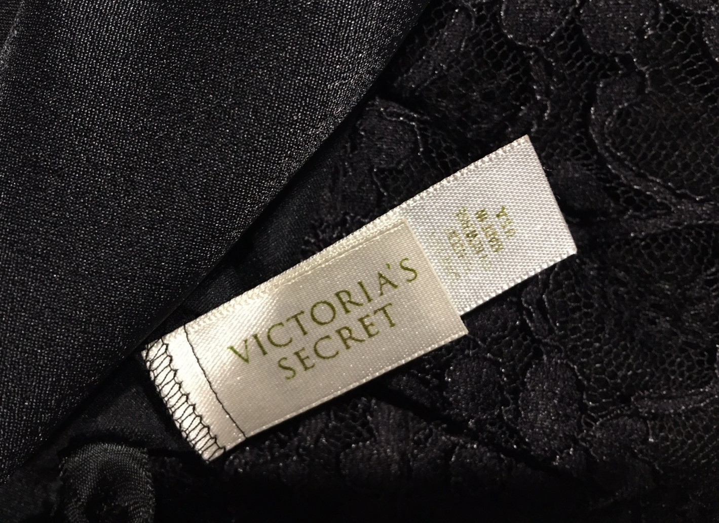 Vtg Victoria’s Secret Black Satin Push Up Bra Slip M