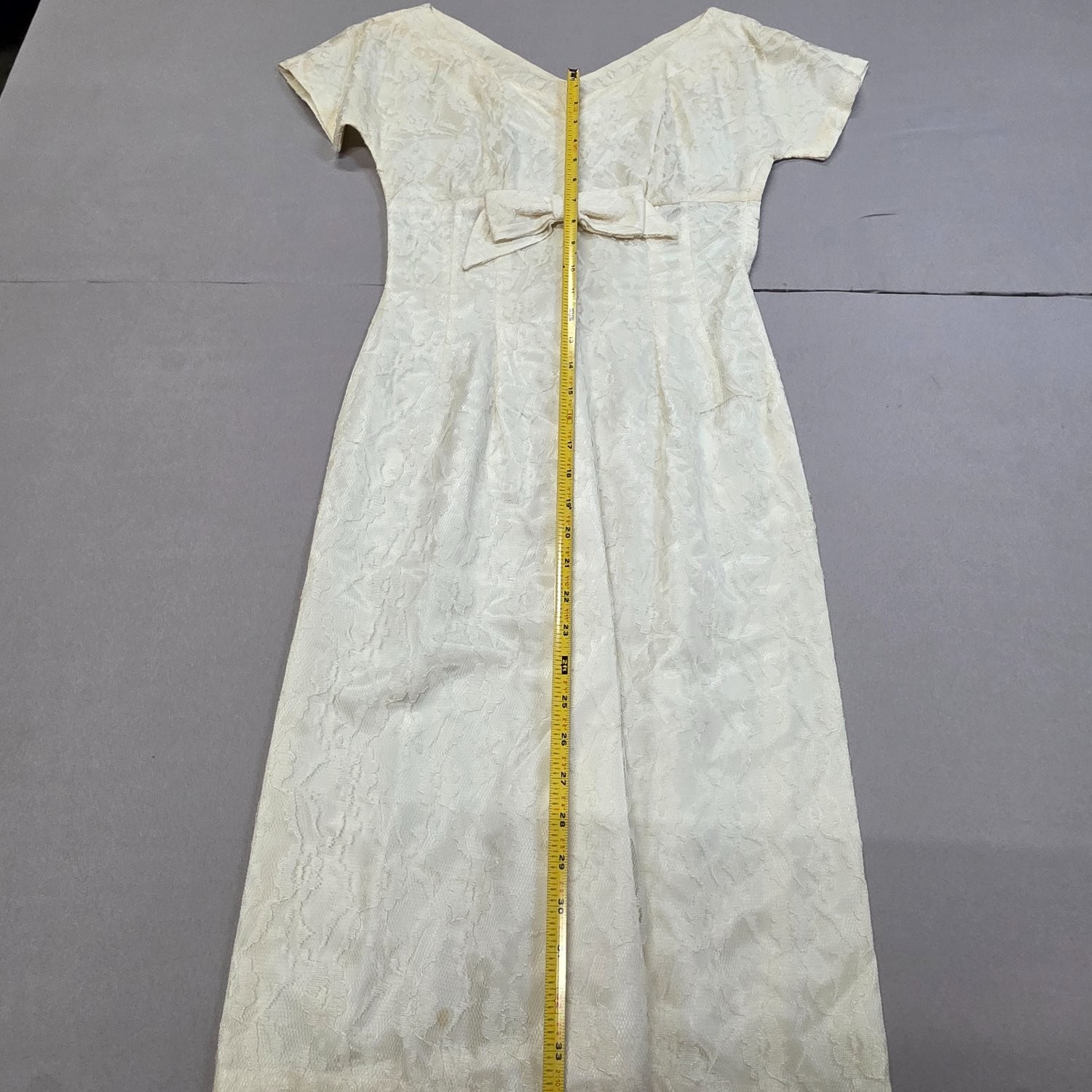 Vintage 50s Ivory Floral Lace Cocktail Dress Bow Waist Wiggle Sheath Mid Century