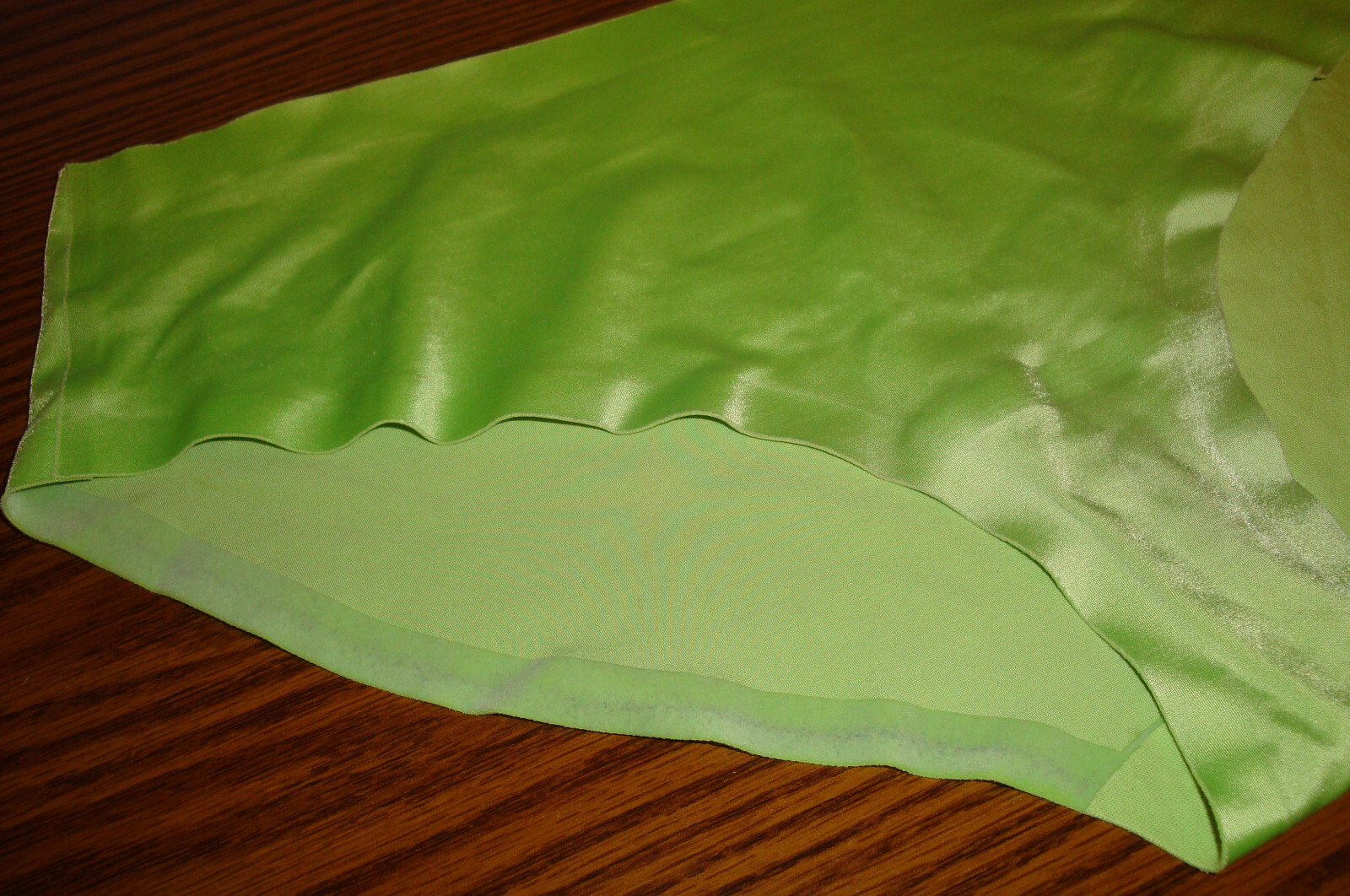 Victoria’s Secret L Satin Lime Green Hiphugger Silky Smooth Vintage 2011
