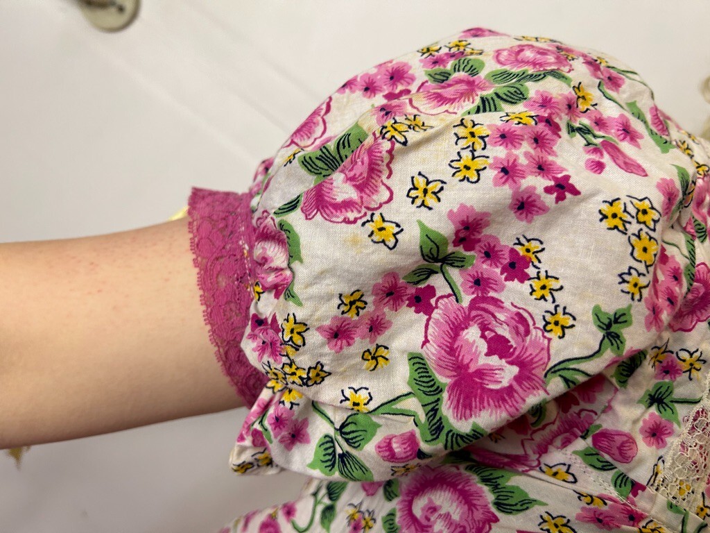 Vintage 1980s Floral Drop Waist Dress Scallop Hem Lace Ribbon Puff Sleeves AU 14