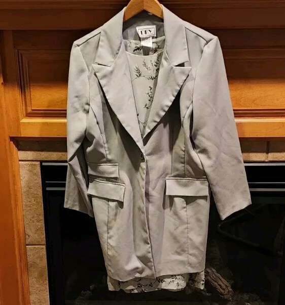 Vintage 90’s DBY Matching Dress & Jacket Set. Light Mint Green Size Medium Midi