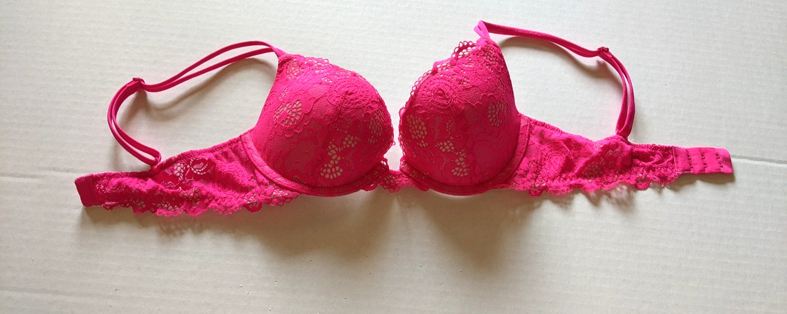Victoria Secret Very Sexy Push Up Bra 32B Pink/ Grey Label