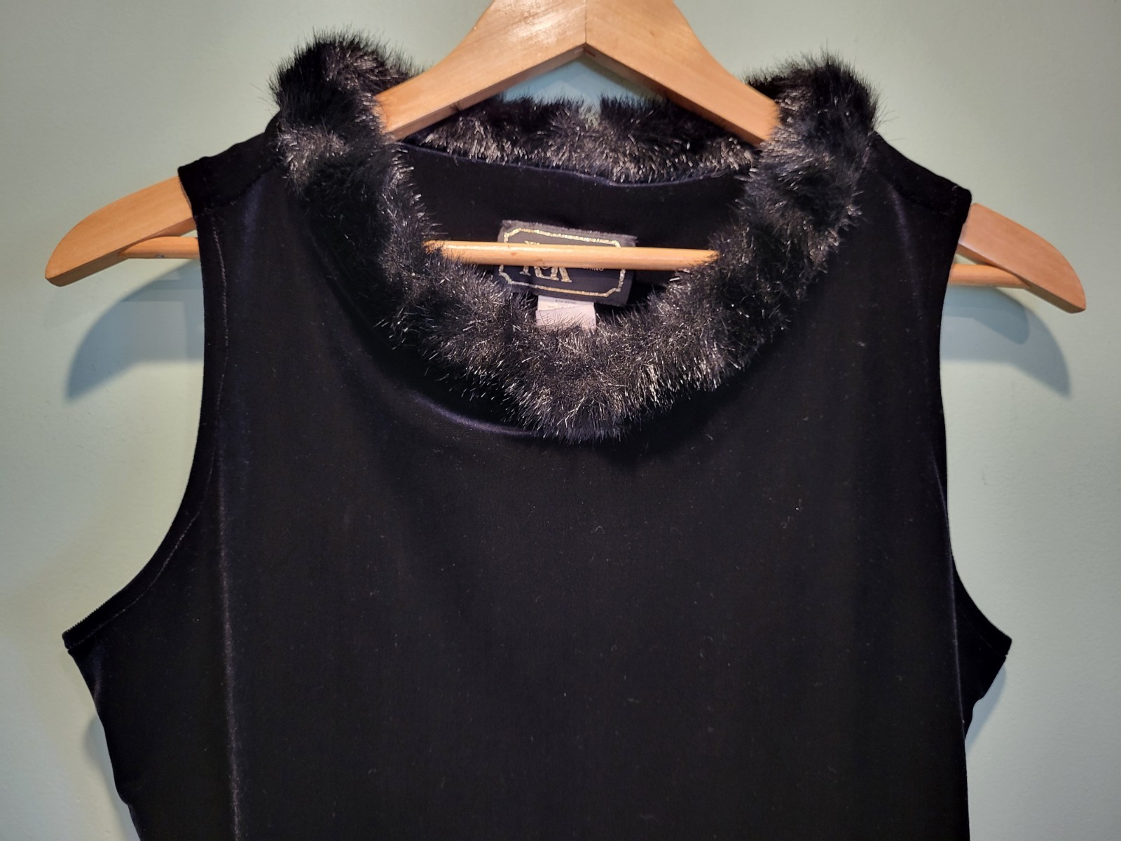 Vtg Black Stretch Velvet Faux Fur Trim Sleeveless Top Sz 14 Mobwife