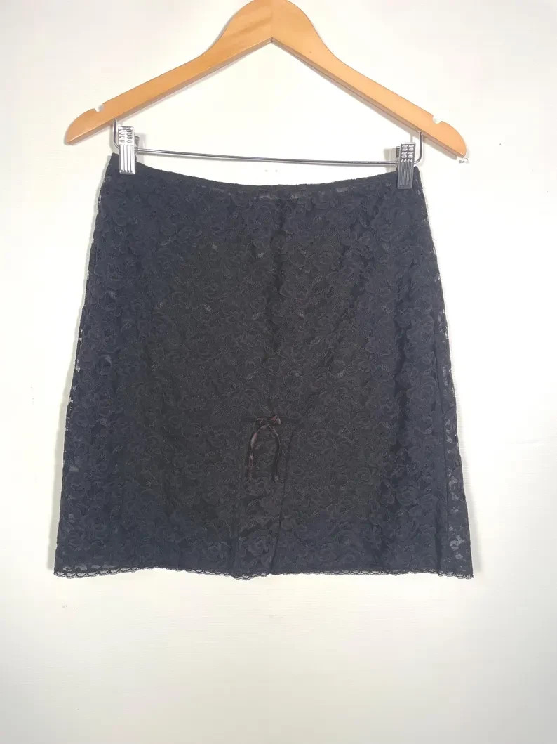 Vintage 60’s Black Lace Half Slip Made In Hollywood USA Size M