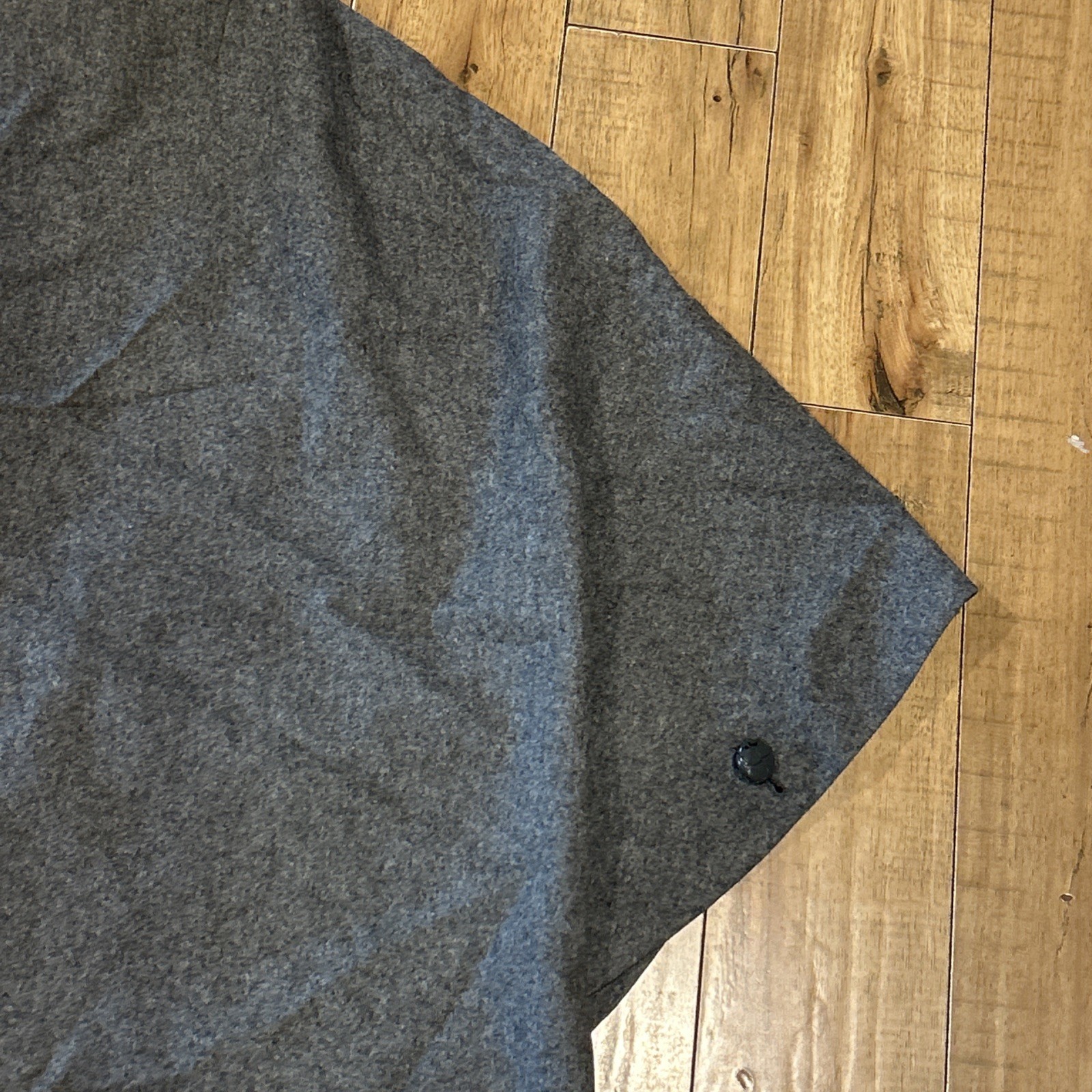 Vintage C.C. Filson Co Eddie Bauer Women’s Cape Size M 100% Virgin Wool Gray USA