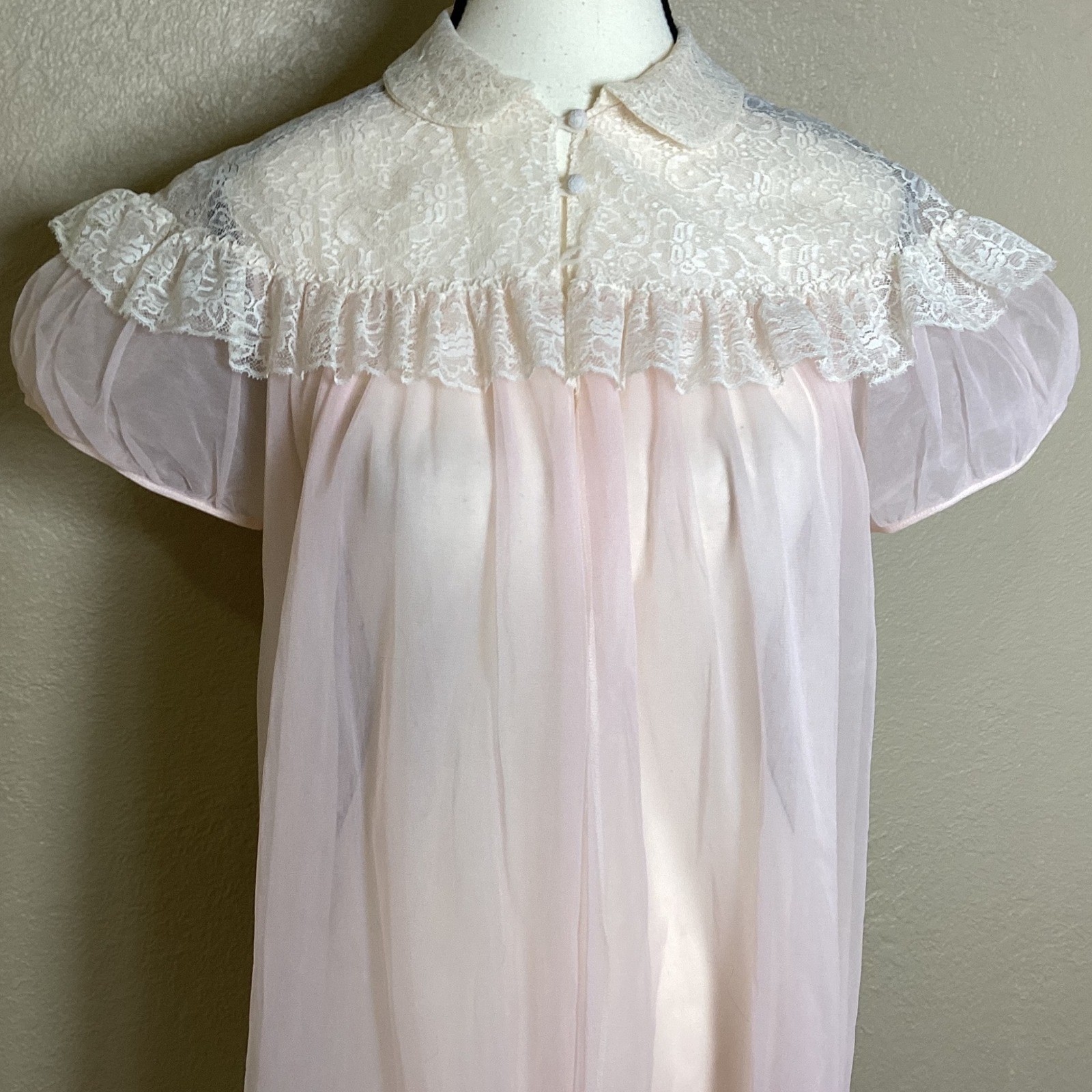 Vintage Kickernick Pink Sheer Nylon Peignoir Robe Lace Ruffle Maxi Gown Lingerie