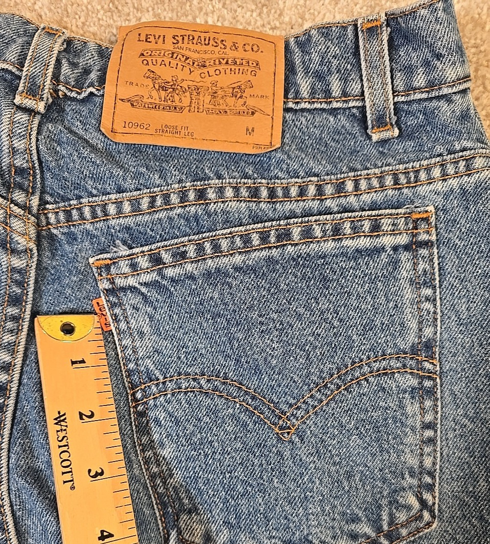 Levi’s 962 Vintage Loose Fit Straight Med Wash Orange Tag USA Made Juniors 11 M