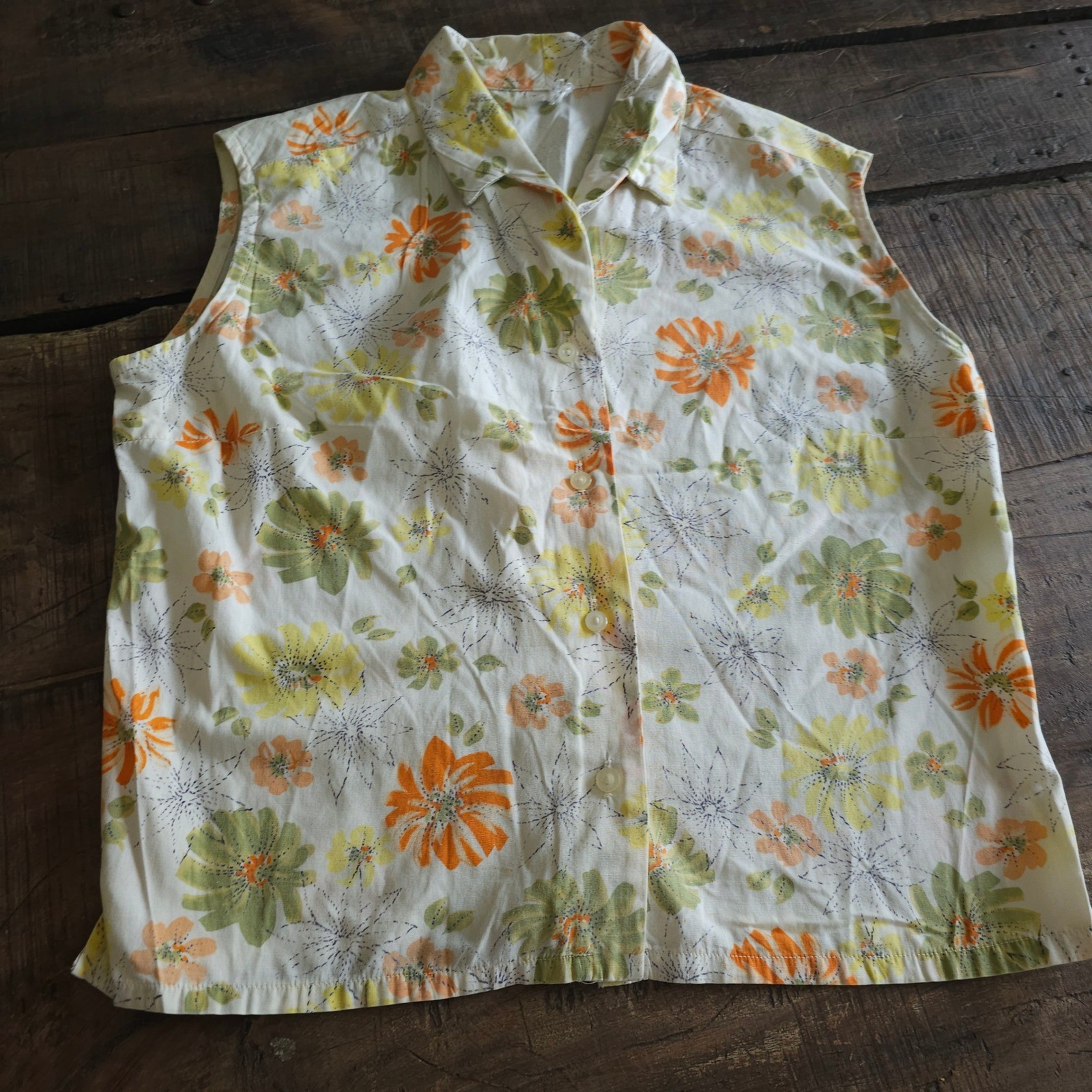 Truly Regal Vintage 50 60s Floral Sleeveless Button Down Blouse Orange Green Mod