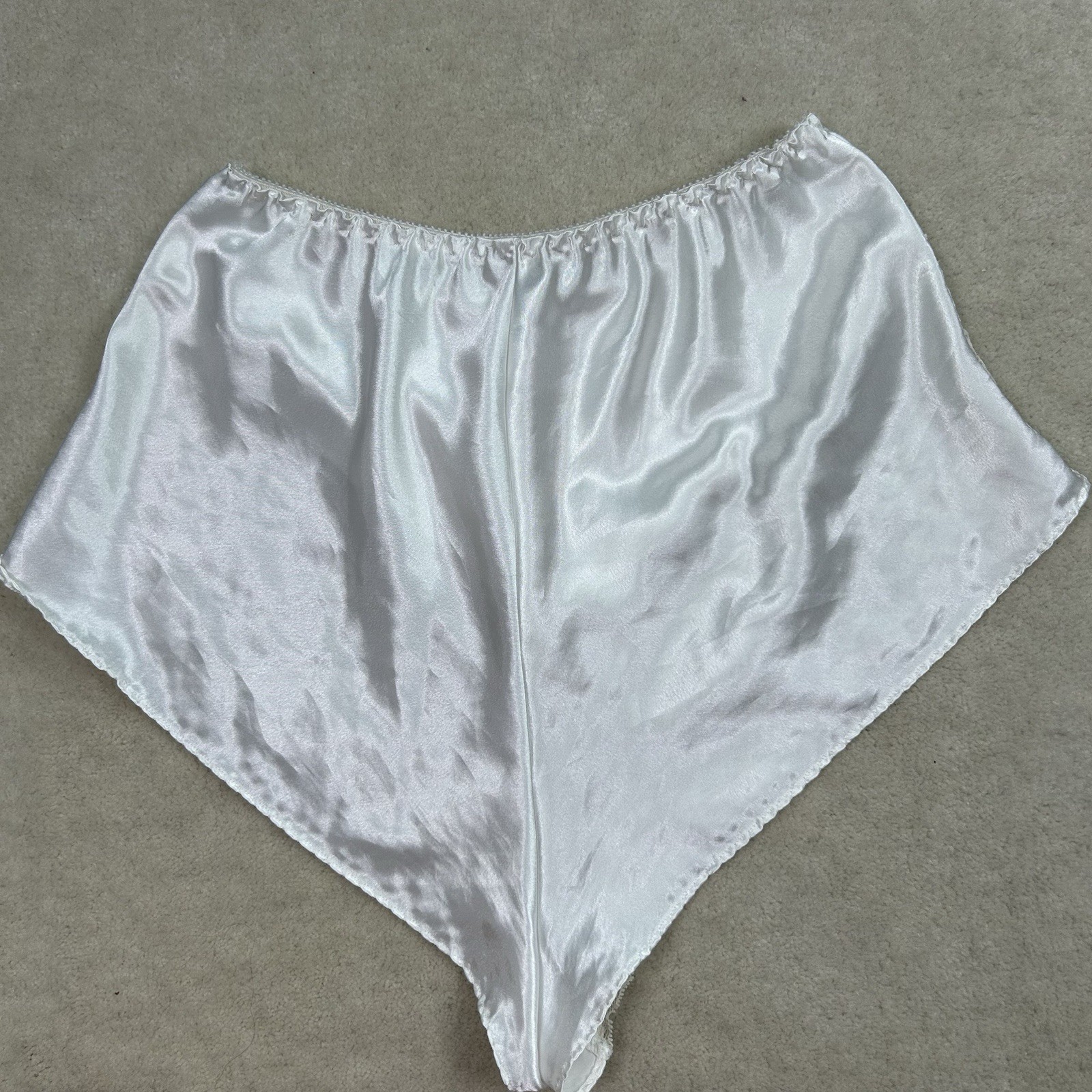 Farr West Vintage Women’s Medium Shiny High Rise Lace Under Garment Lingerie