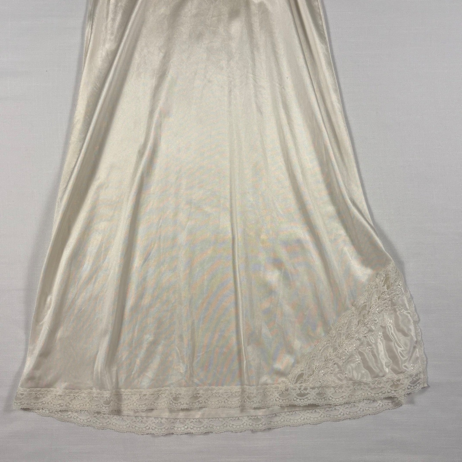 Bestform Vintage Ivory Lace Trim Full Slip Dress Antron III Nylon 32 1460 Cream