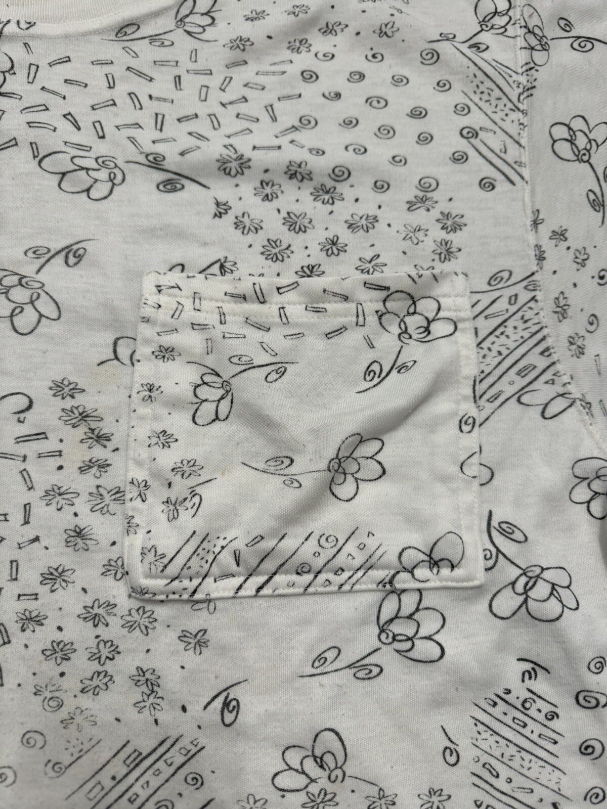 VTG Currants By Jeri-Jo 1970’s White Black Flower Pocket Shirt Womens Sz Medium