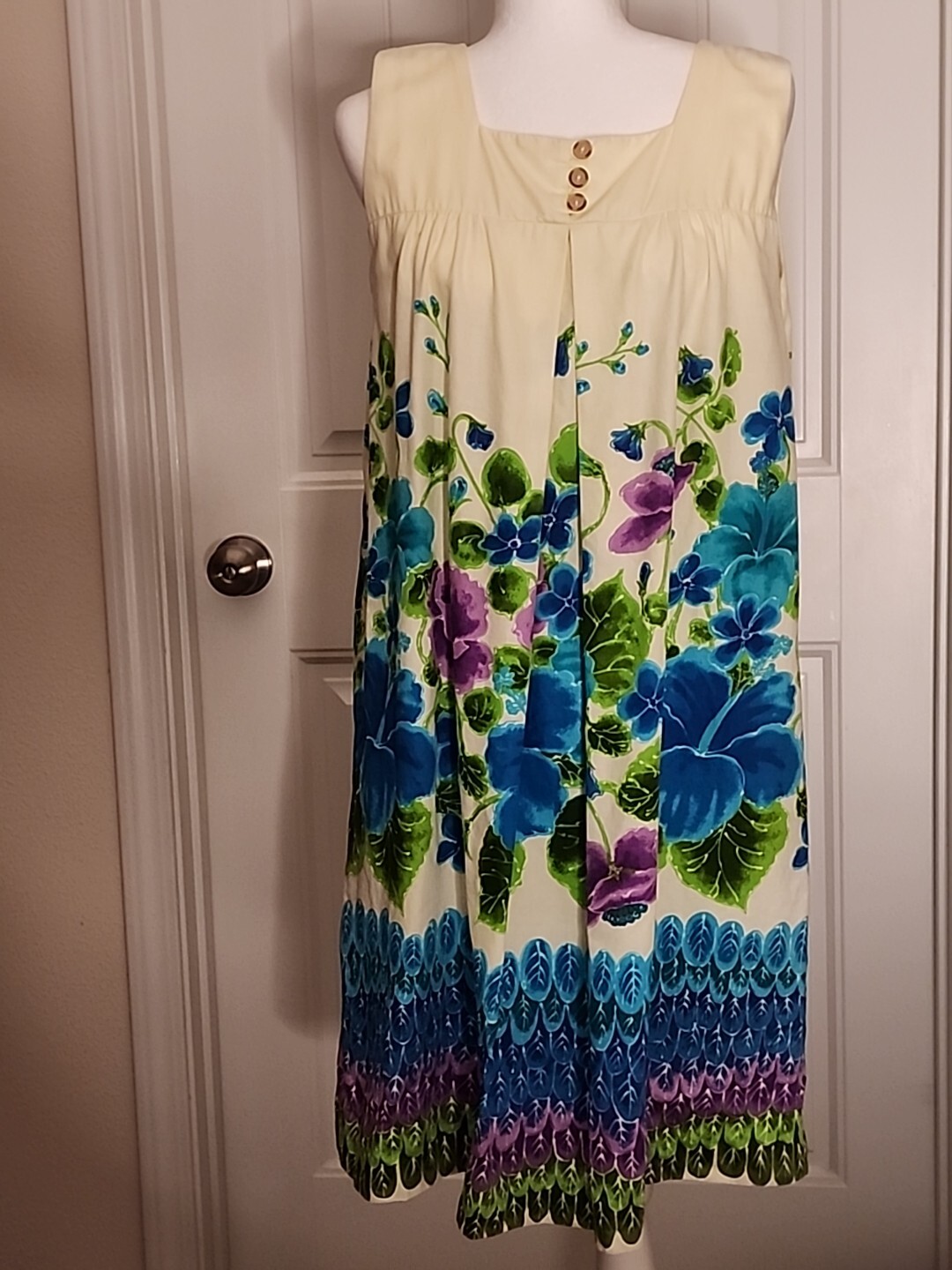 Vtg Ui-Maikai Hawaiian Peacock Features And Floral Sun Dress See Measurements
