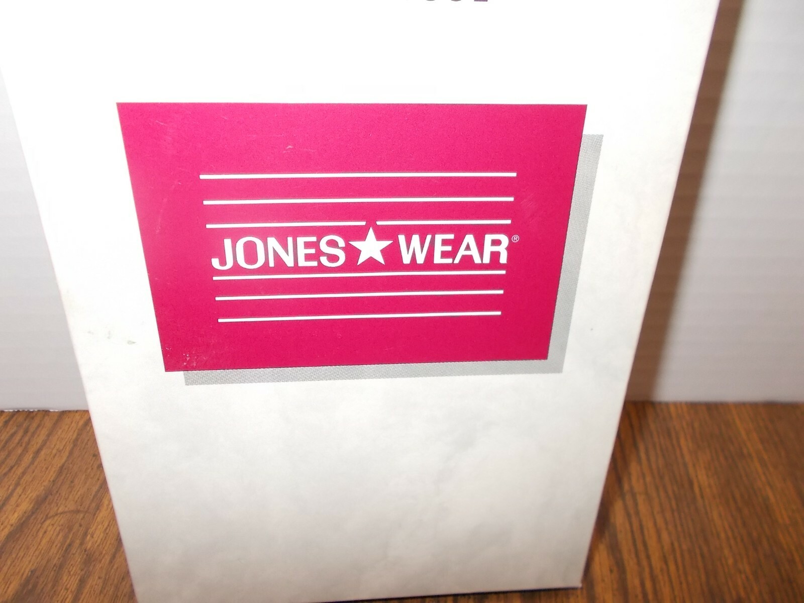 Jones Wear Pantyhose 3 Pair Control Top Lycra Sheer SOFT BEIGE Size B NEW SEALED