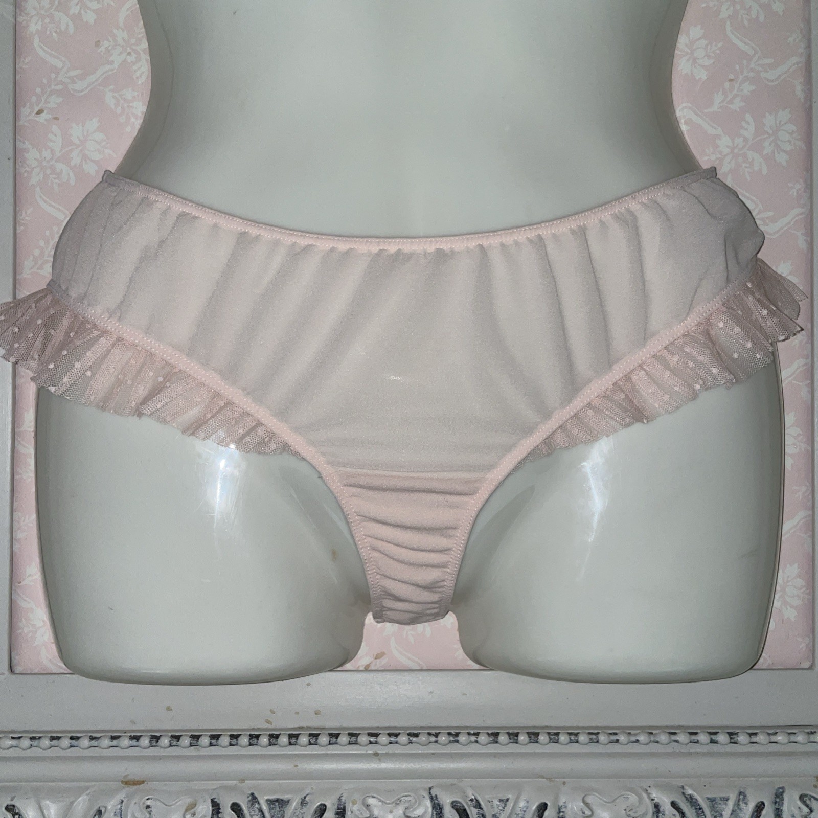 Victoria’s Secret M Panties Sexy Little Things Pink Tulle Ruffle Bikini Panty