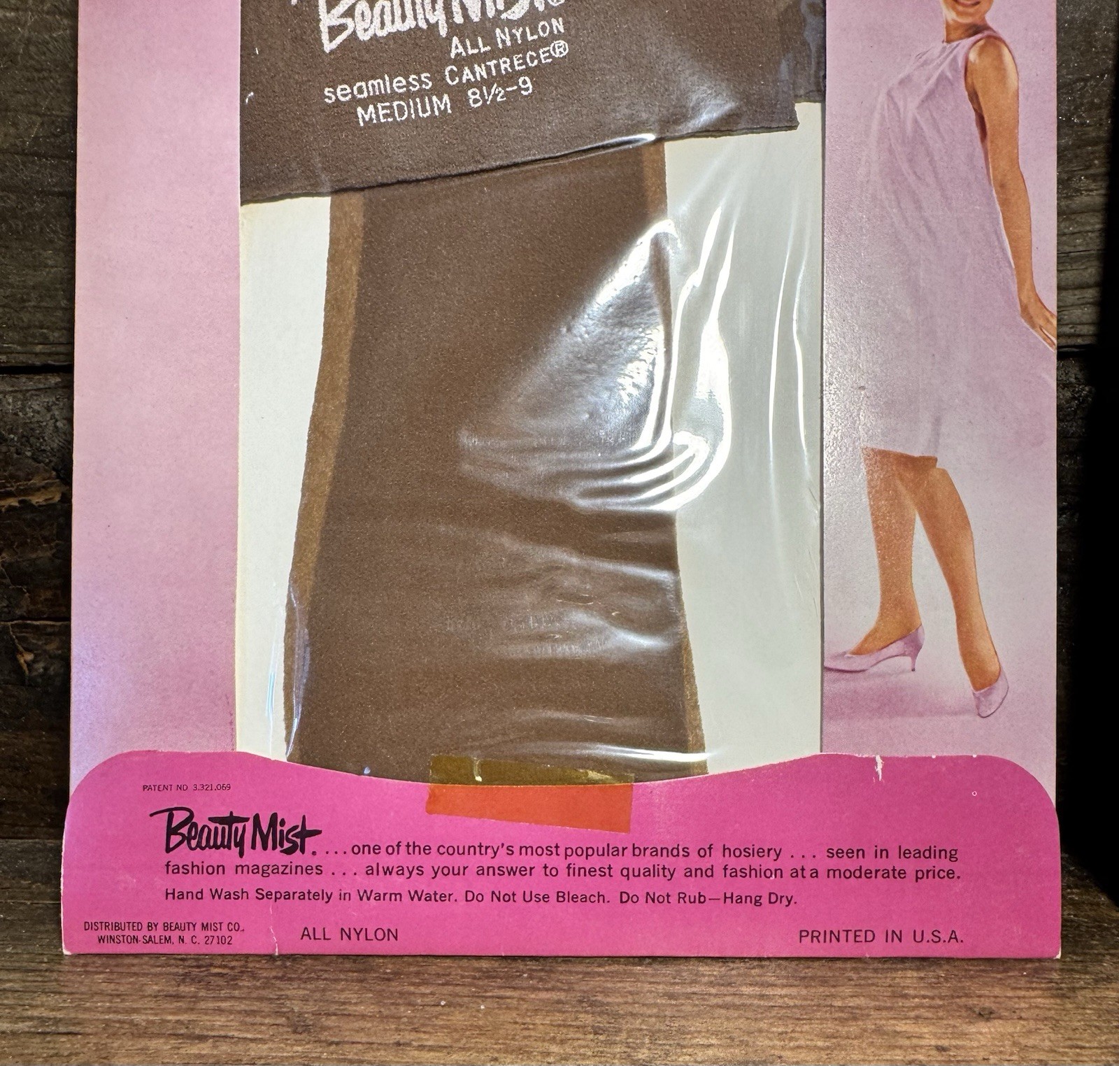 2 Vintage Beauty Mist Cantrece Seamless Nylon Stockings Blonde 8 1/2 -9 1/2 8405