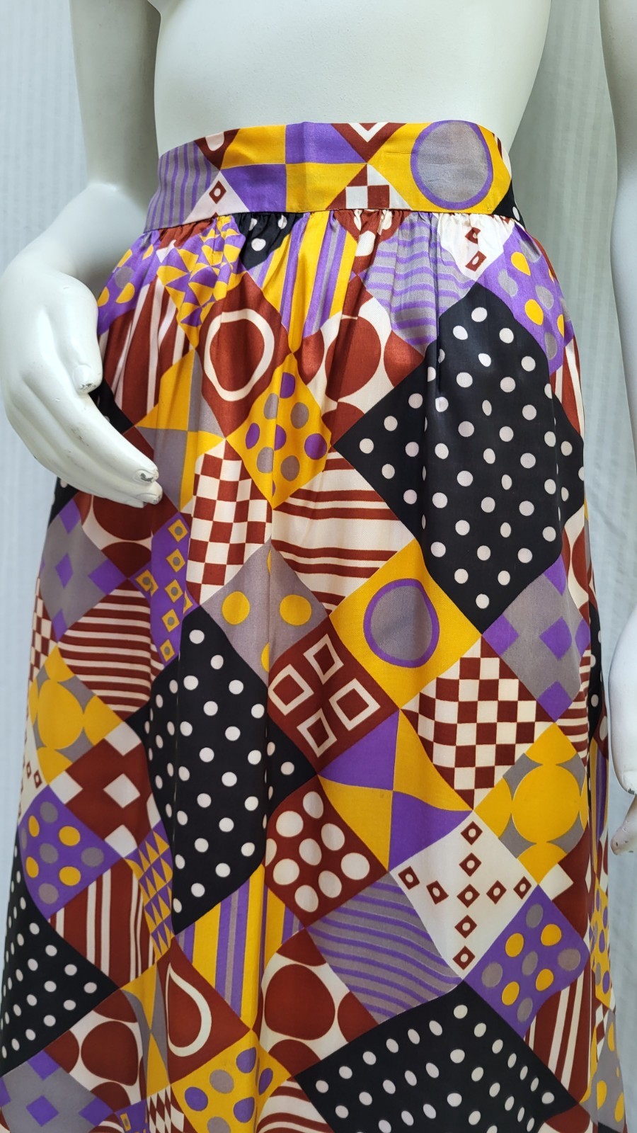 Vintage 1960’s Mod Geo Dot Print Maxi Skirt + Fringed Shawl – Waist 27″ – EUC