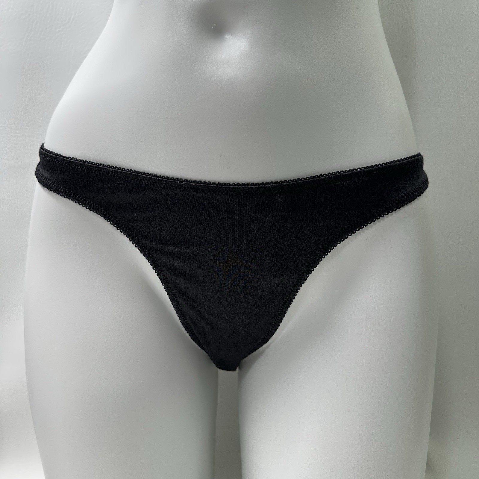 Vintage Y2K VICTORIA’S SECRET Thong Panties Size M/L RIBBON Pink Black NWT 2004
