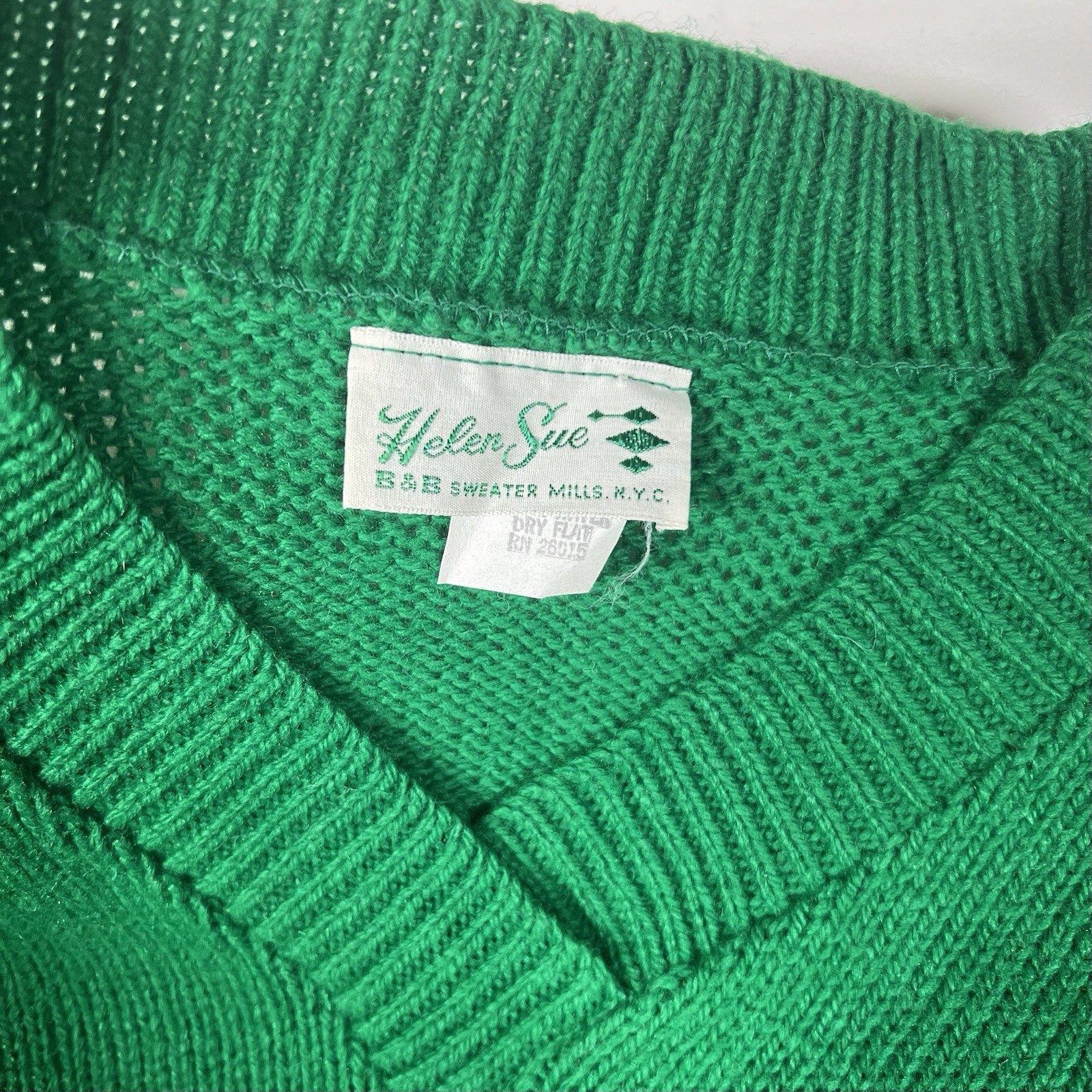 Vintage Helen Sue B&B Sweater Women’s Small High V-Neck Lightweight Kelly Green