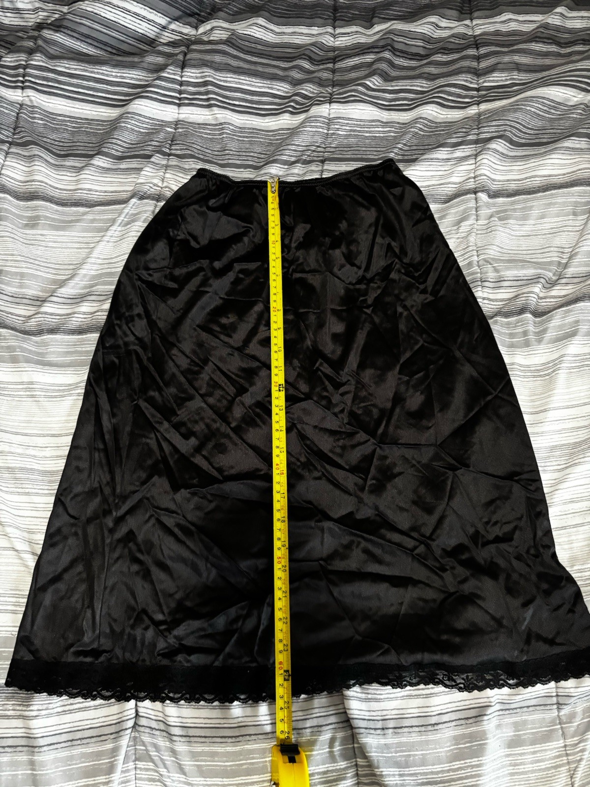 vtg WARNERS Perfect Measure black Half Slip Skirt LACE USA Nylon S