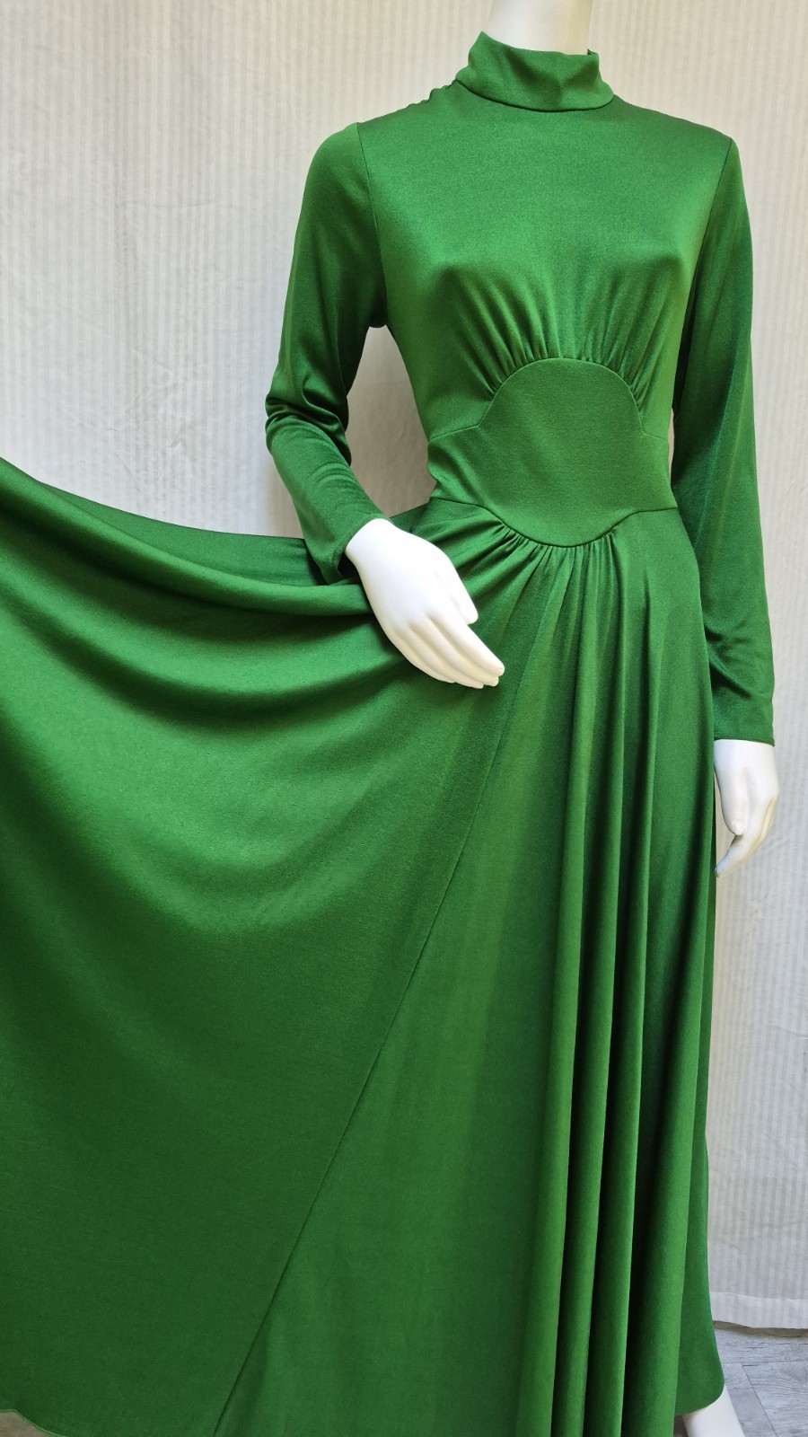 Vintage 1970s Green Shiny Knit Mock Neck Full Sweep Maxi Dress – Size M