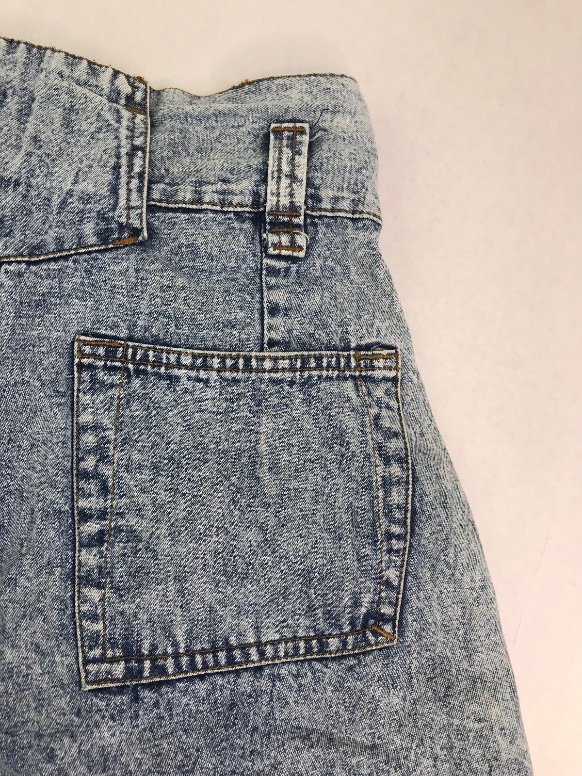 VTG Jordache Womens High Waisted Acid Wash Denim Shorts Button Zipper Blue 7/8