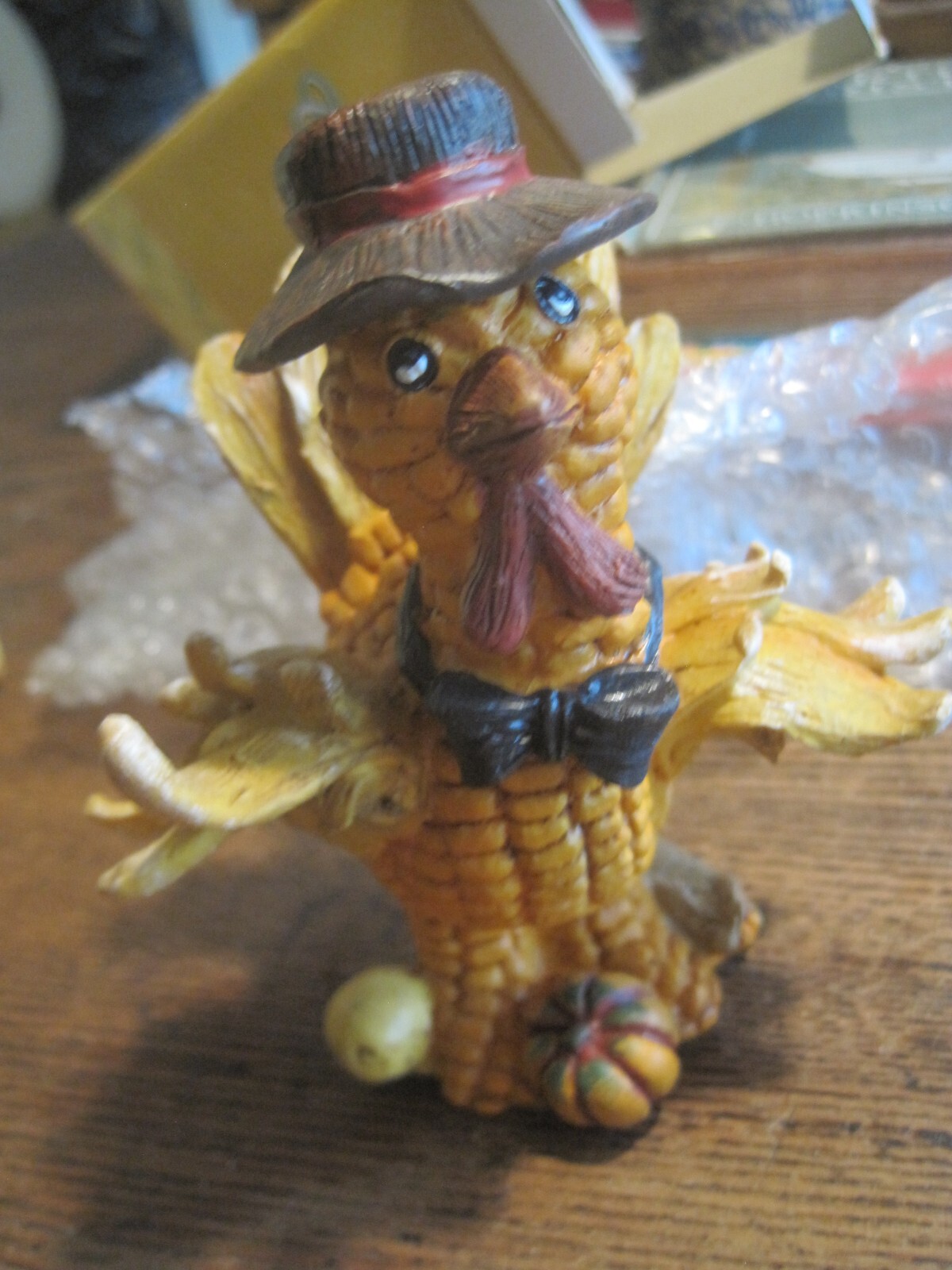 NEW-HARVEST CORN ROOSTER/HEN PAIR OF FIGURINES-COUNTRY COLLECTION BY LINCOLNSHIR