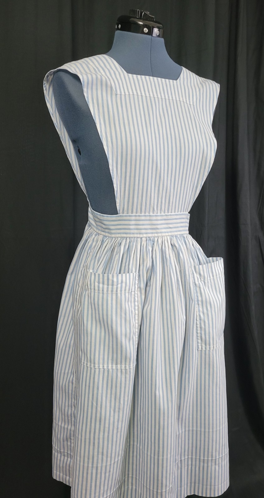 Vintage Blue & White Striped Apron w Bib & Patch Pockets Handmade?